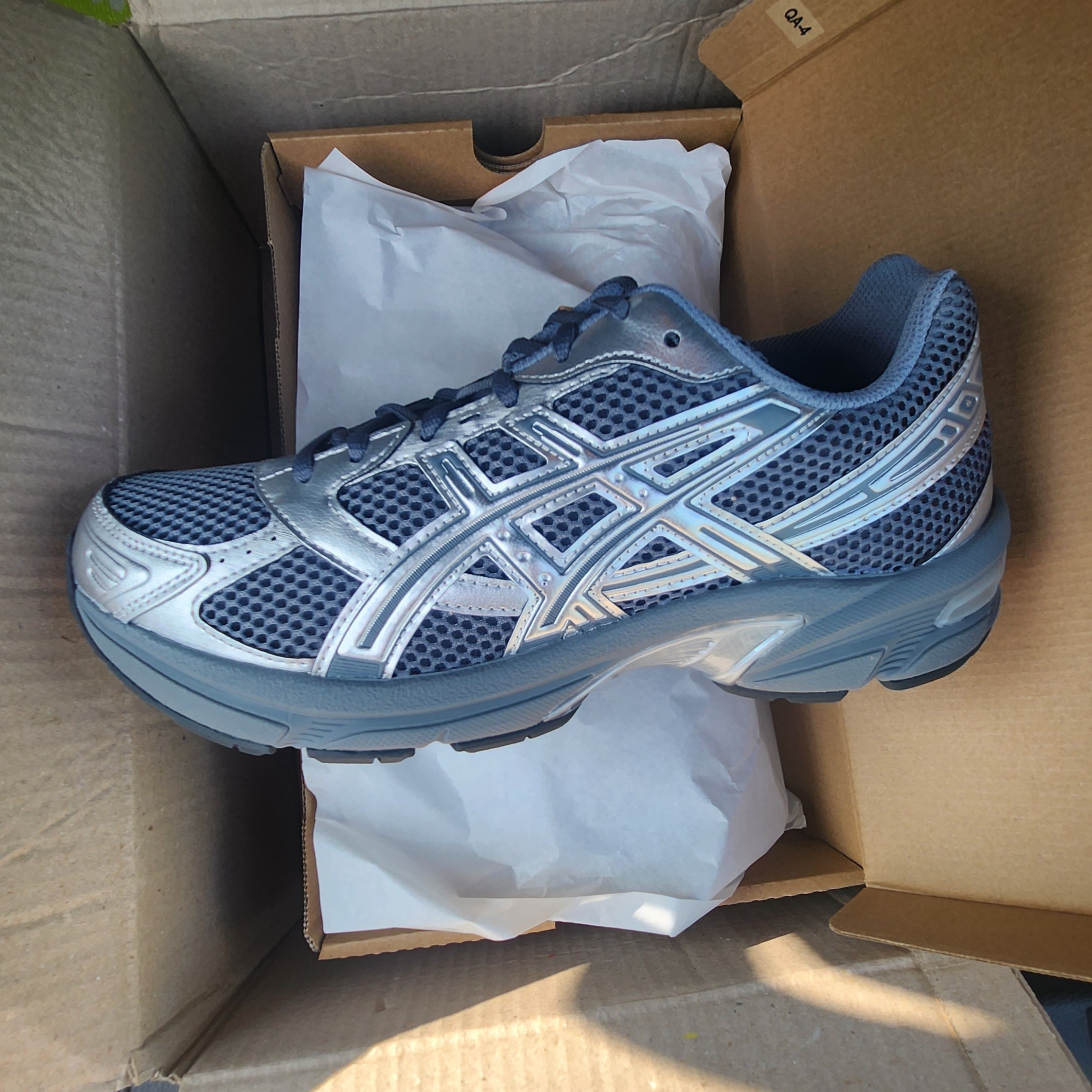 Asics Gel-1130 Steel Grey Pure Silver 착용 스타일