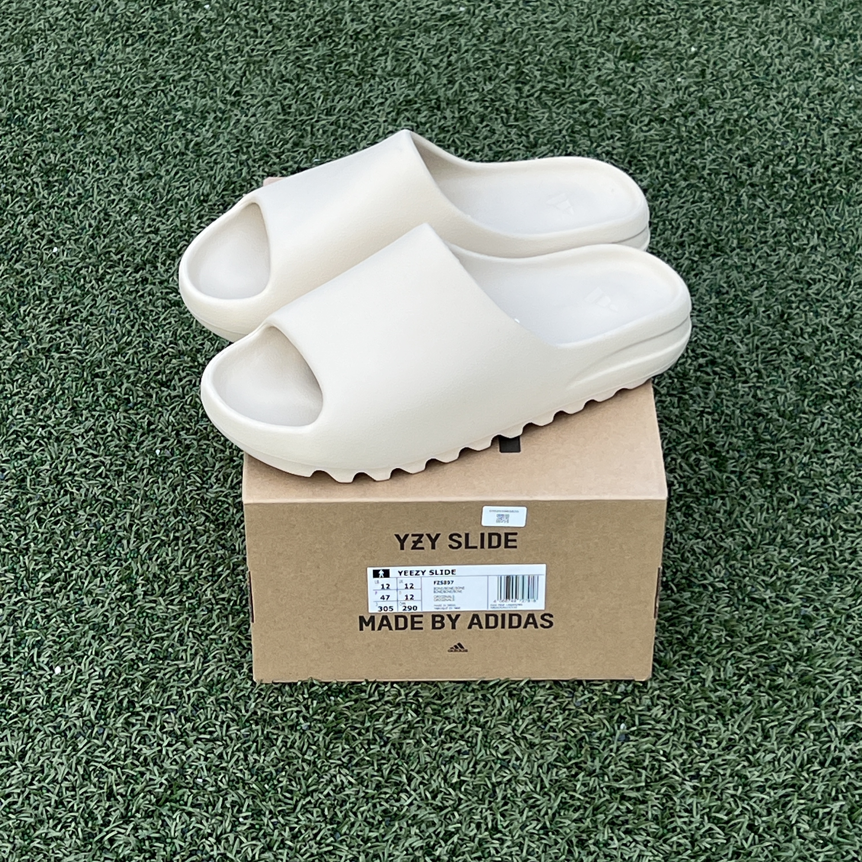 Adidas Yeezy Slide Bone 2022/2023 착용 스타일