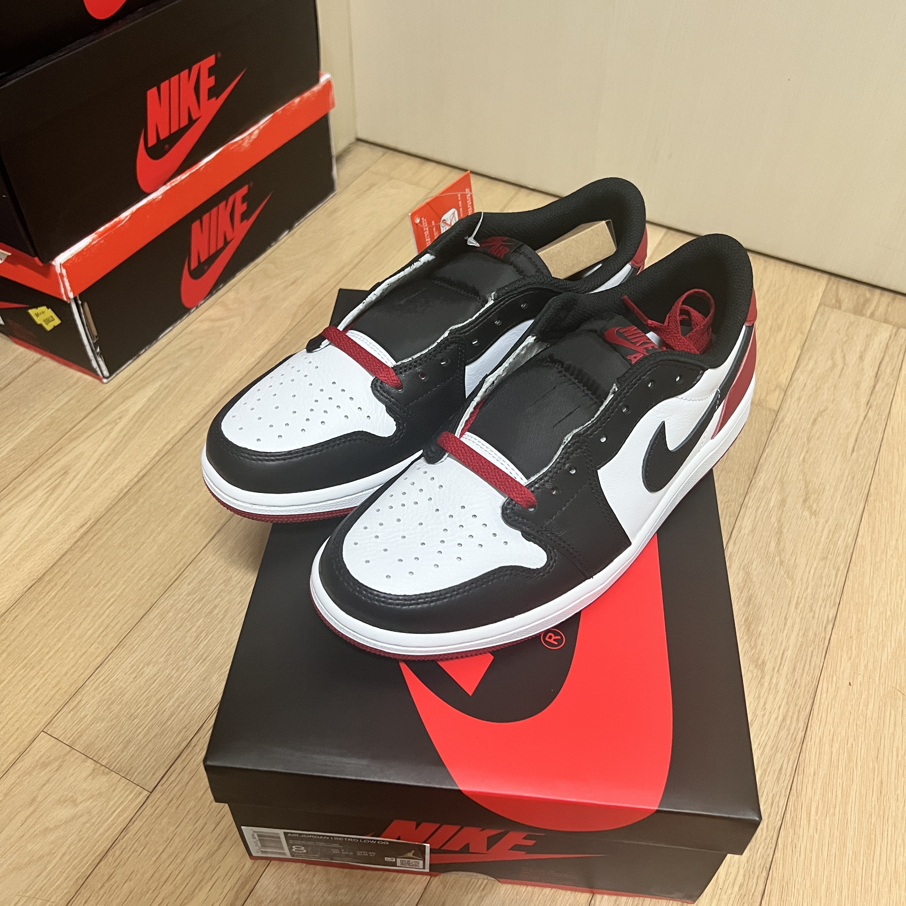 Jordan 1 Retro Low OG Black Toe 착용 스타일 - 1