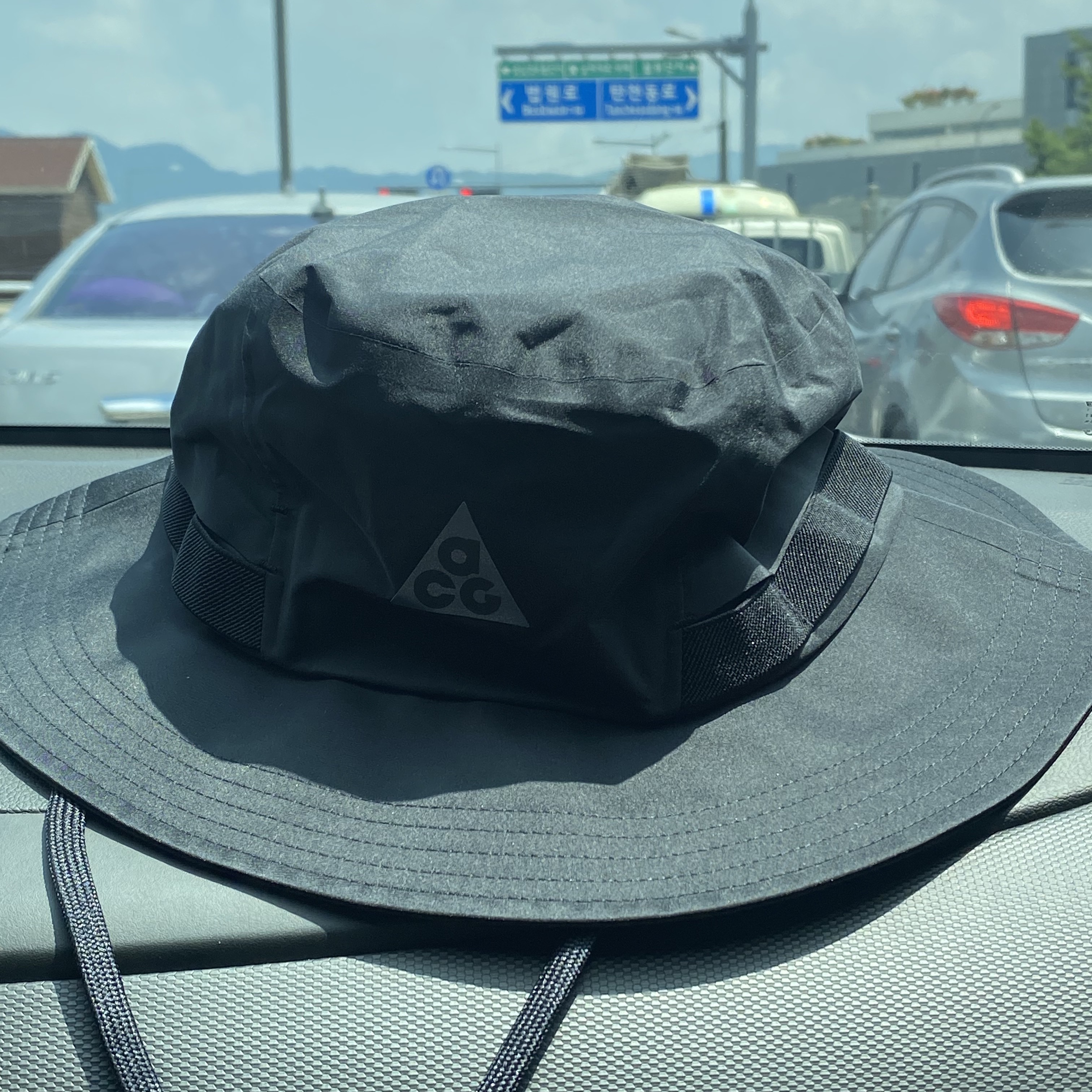 Nike ACG Apex Bucket Hat Black 착용 스타일