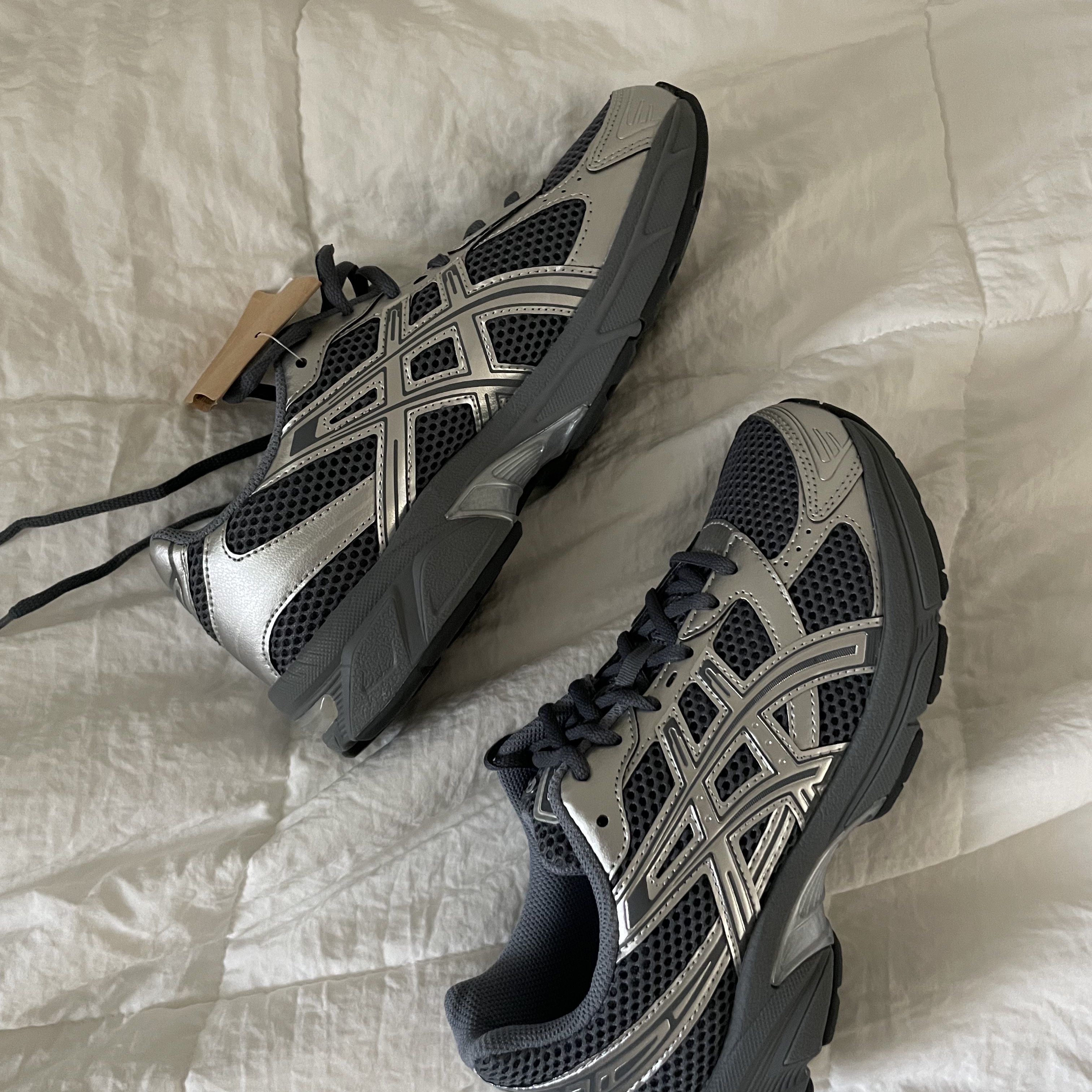 Asics Gel-1130 Steel Grey Pure Silver 착용 스타일