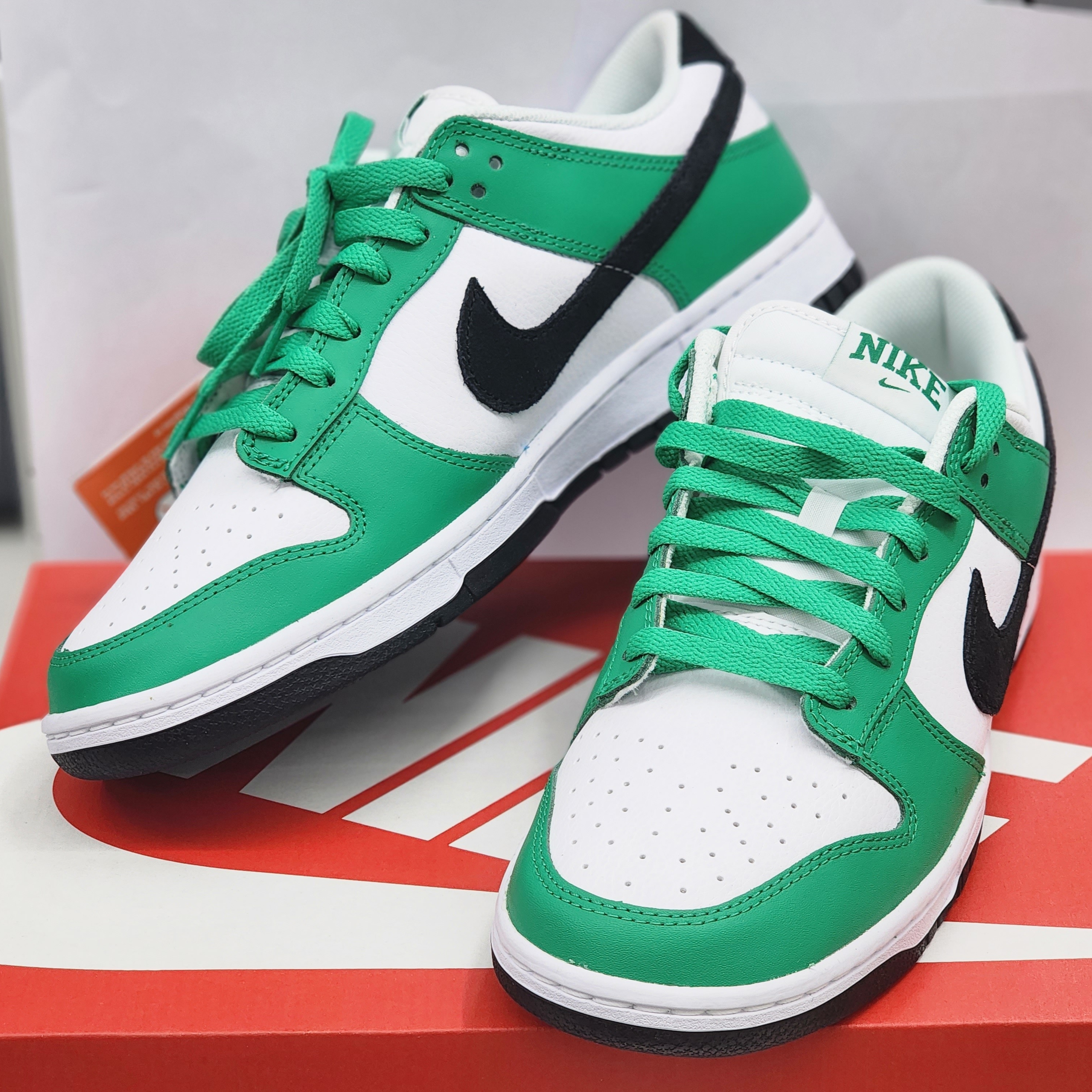 Nike Dunk Low White Green 착용 스타일 - 1