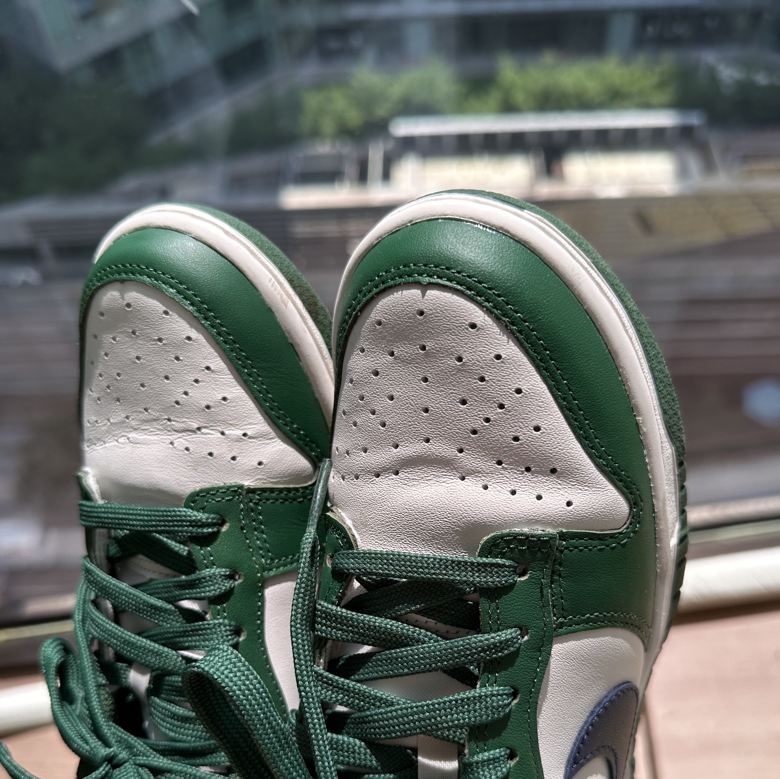 (W) Nike Dunk Low Gorge Green 착용 스타일 - 2