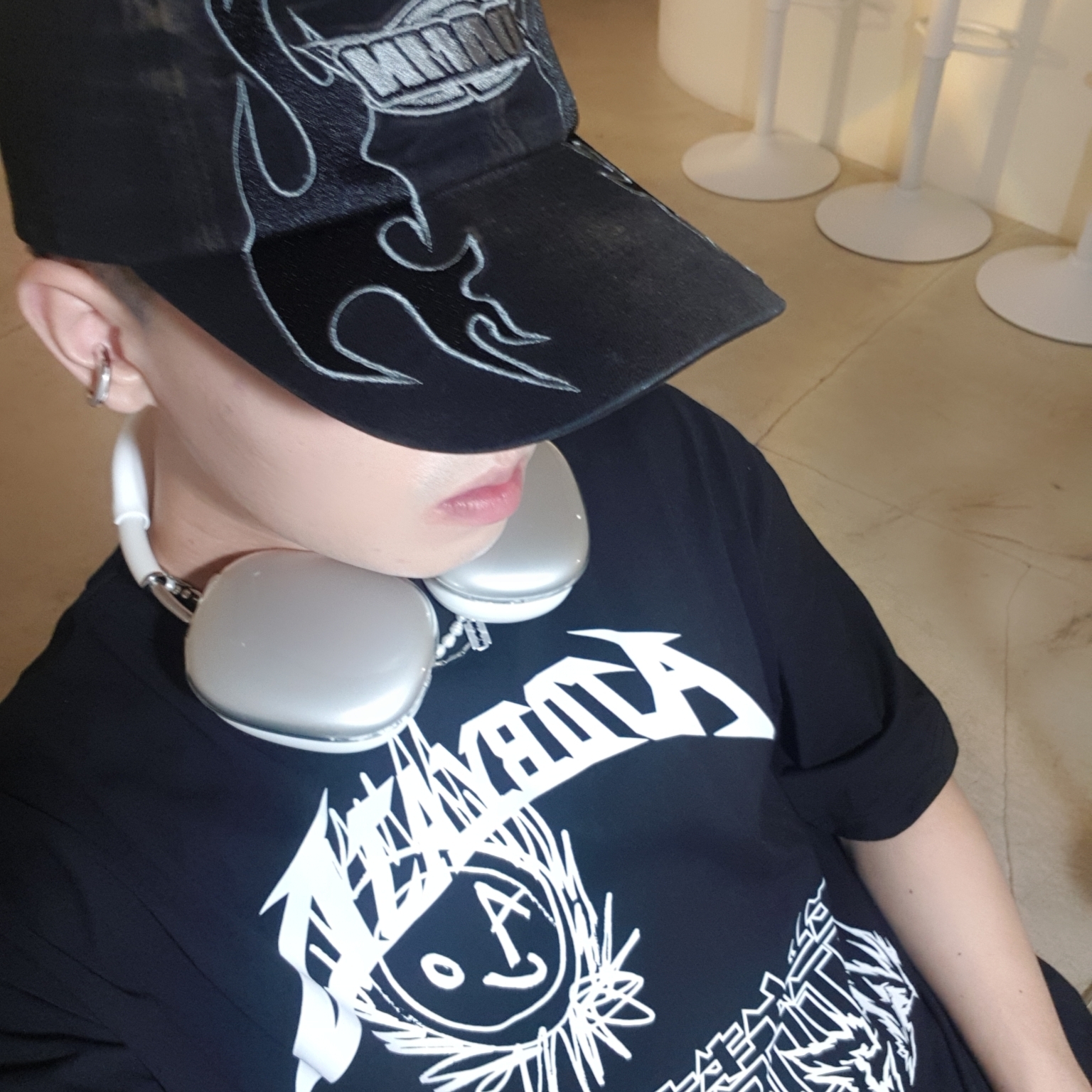 Apple AirPods Max Lightning Silver (Korean Ver.) 착용 스타일