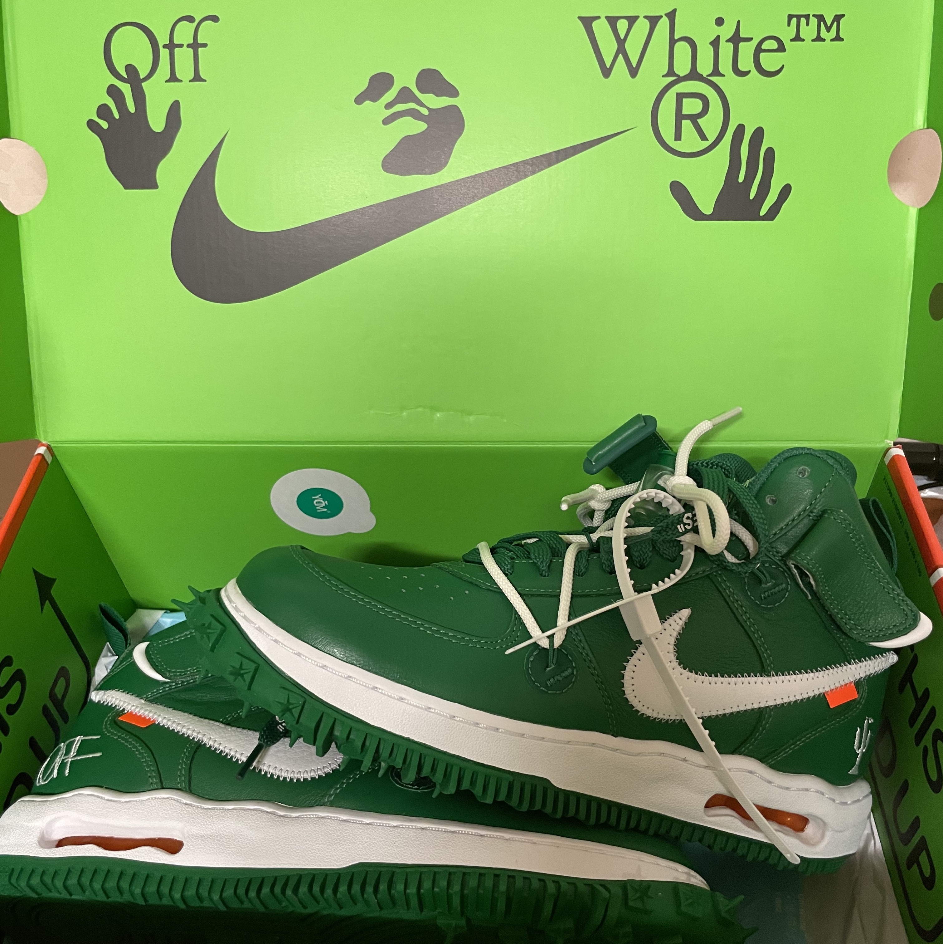 Nike x Off-White Air Force 1 Mid SP Leather Pine Green 착용 스타일