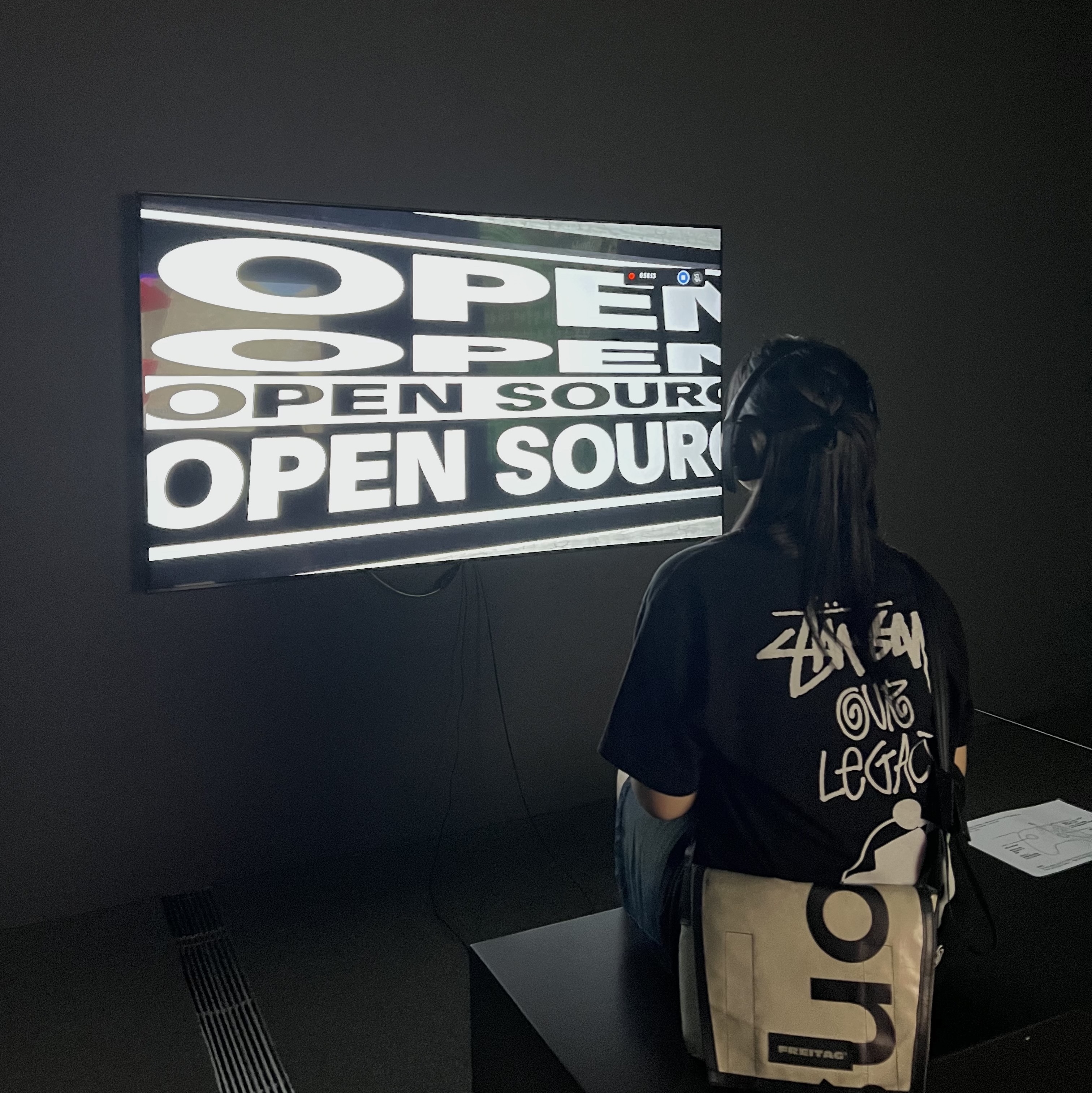 Stussy x Our Legacy Surfman 2 Pigment Dyed T-Shirt Black 착용 스타일