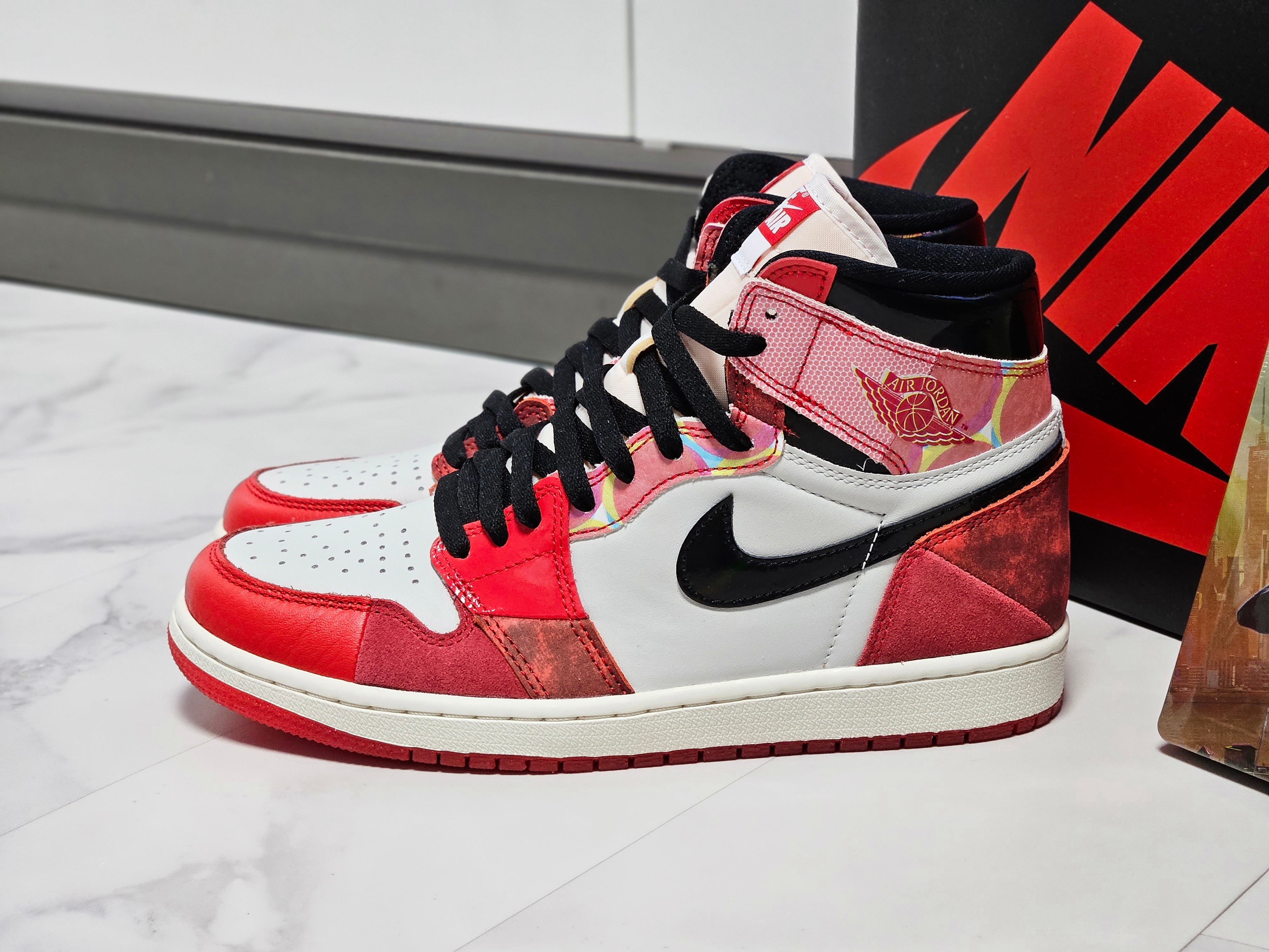 Jordan 1 Retro High Spider-Man Next Chapter 착용 스타일 - 3