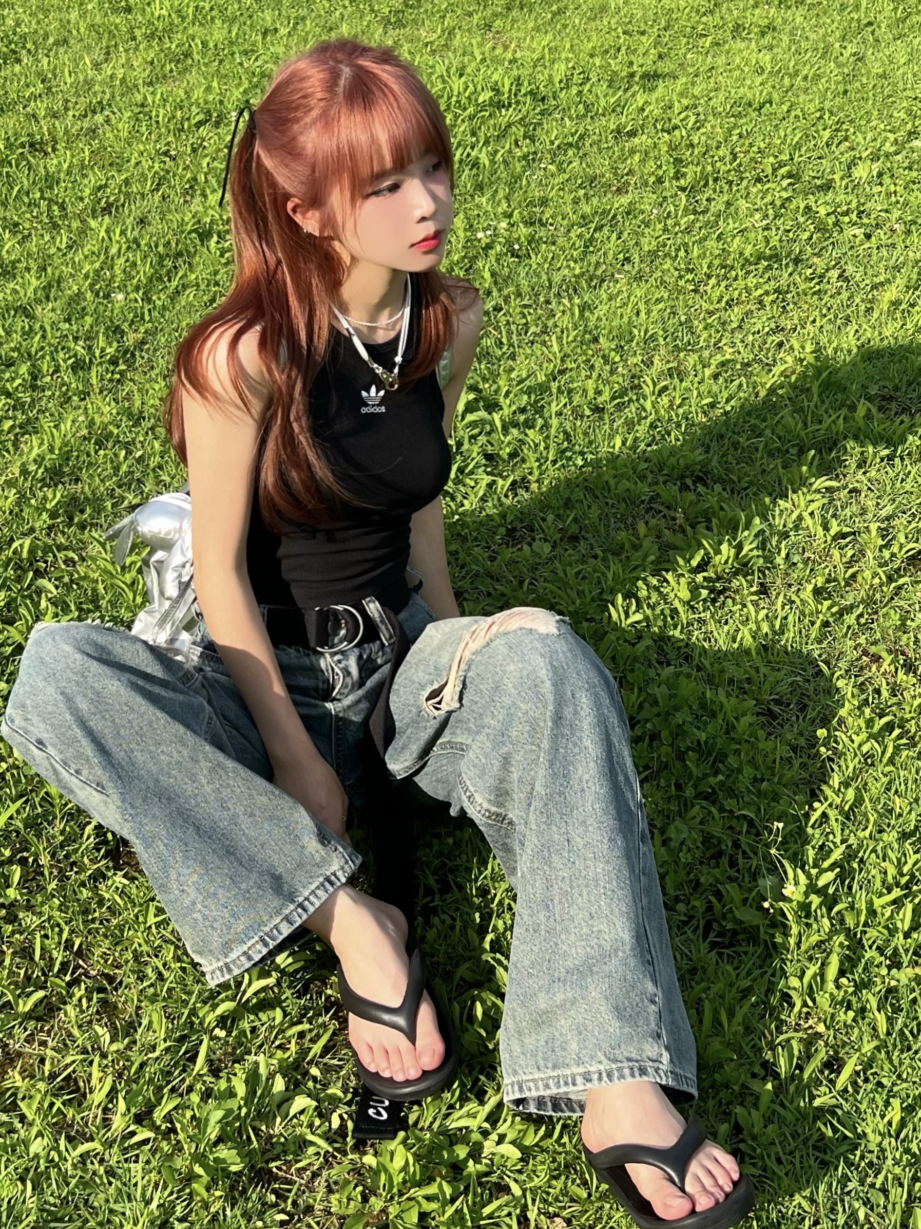 (W) Adidas Crop Tank Top Black - KR Sizing 착용 스타일 - 1