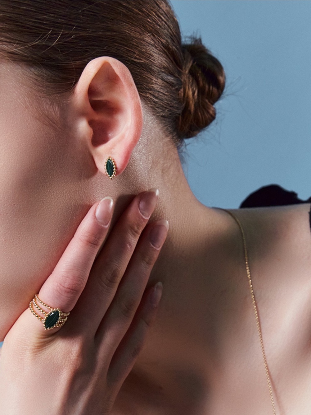 Miko Vasty Marquise Onyx Earring Yellow Gold 착용 스타일