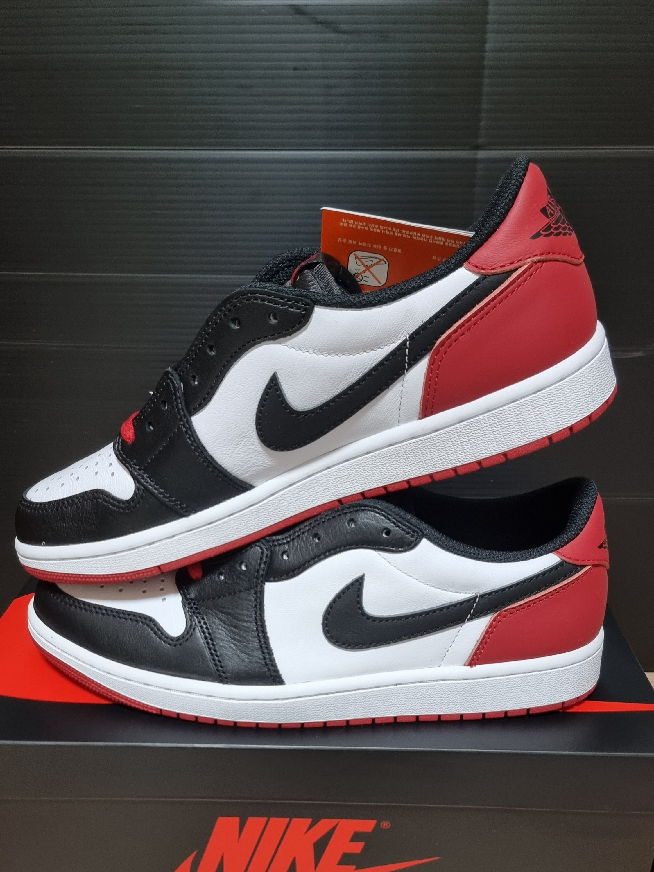 Jordan 1 Retro Low OG Black Toe 착용 스타일 - 2