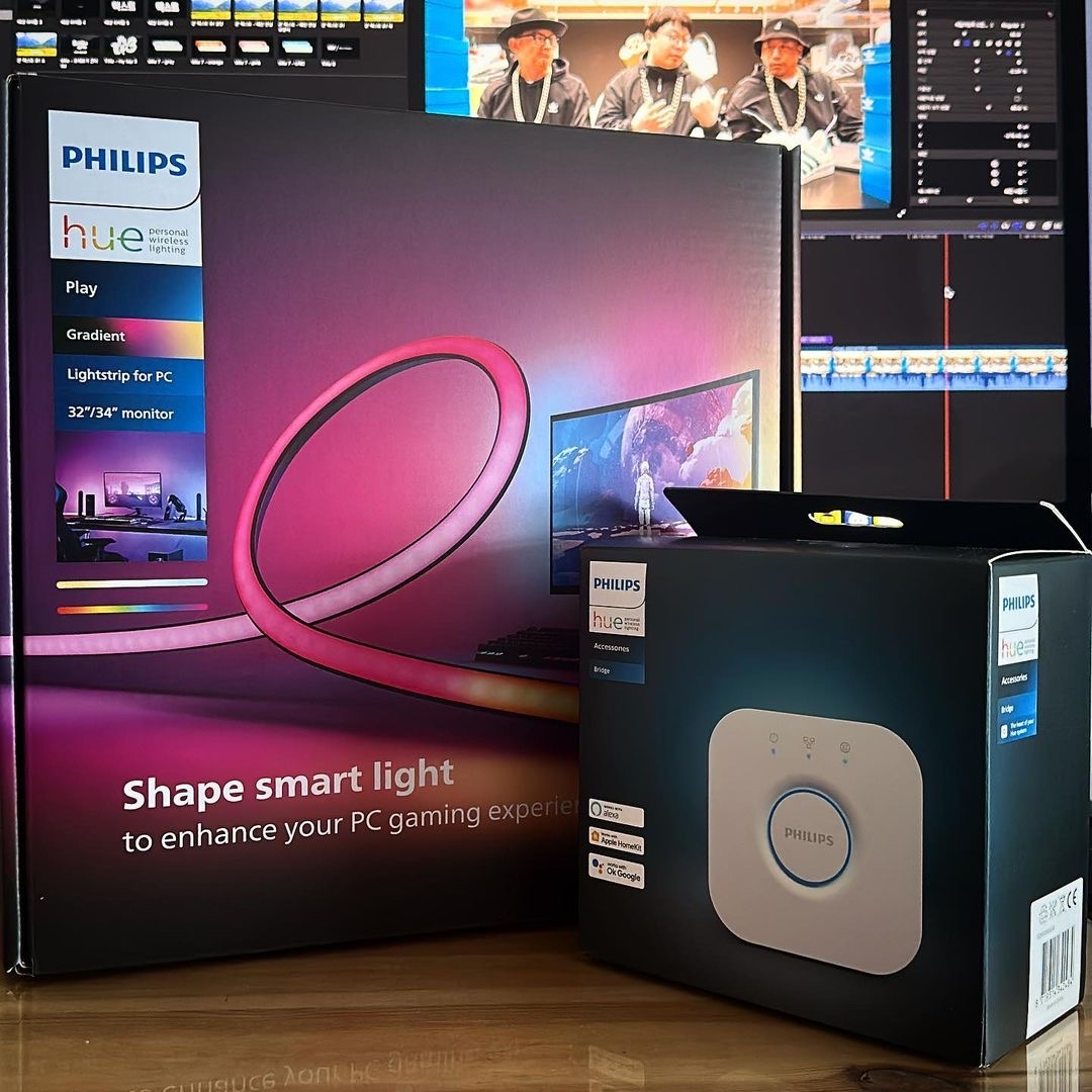 Philips Hue Gradient PC 32-34 strip 81-86cm, Philips Hue Bridge 착용 스타일