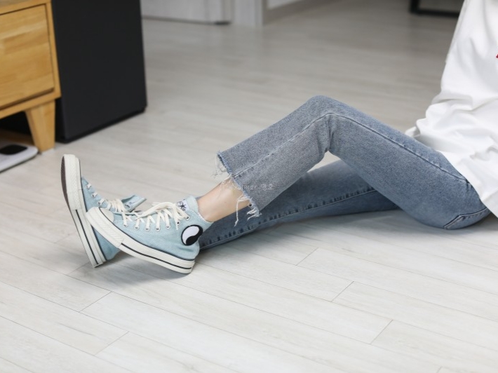 Converse x Stussy x Our Legacy Work Shop Chuck 70 High Pool Blue 착용 스타일