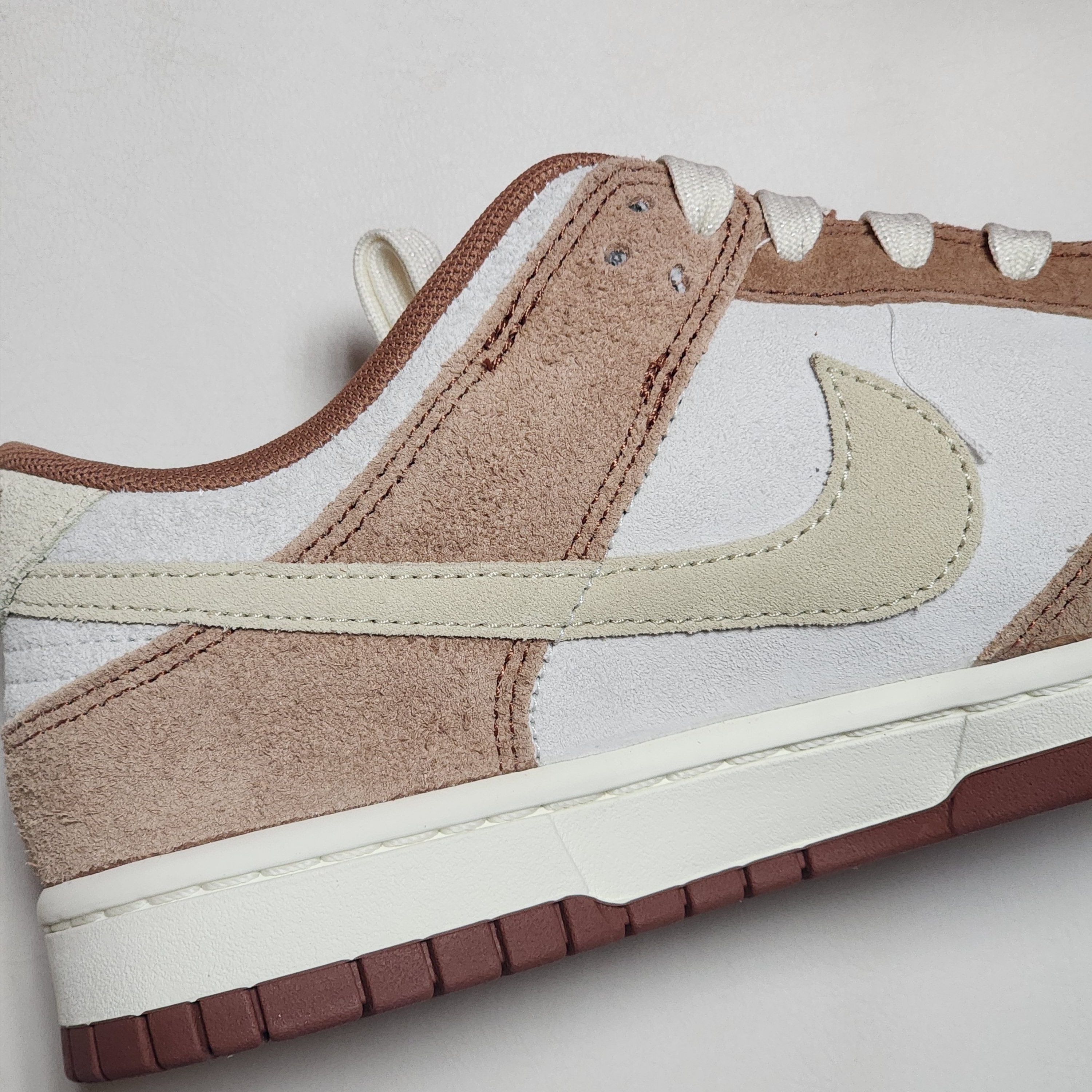 Nike Dunk Low Pro Premium Medium Curry 착용 스타일 - 4