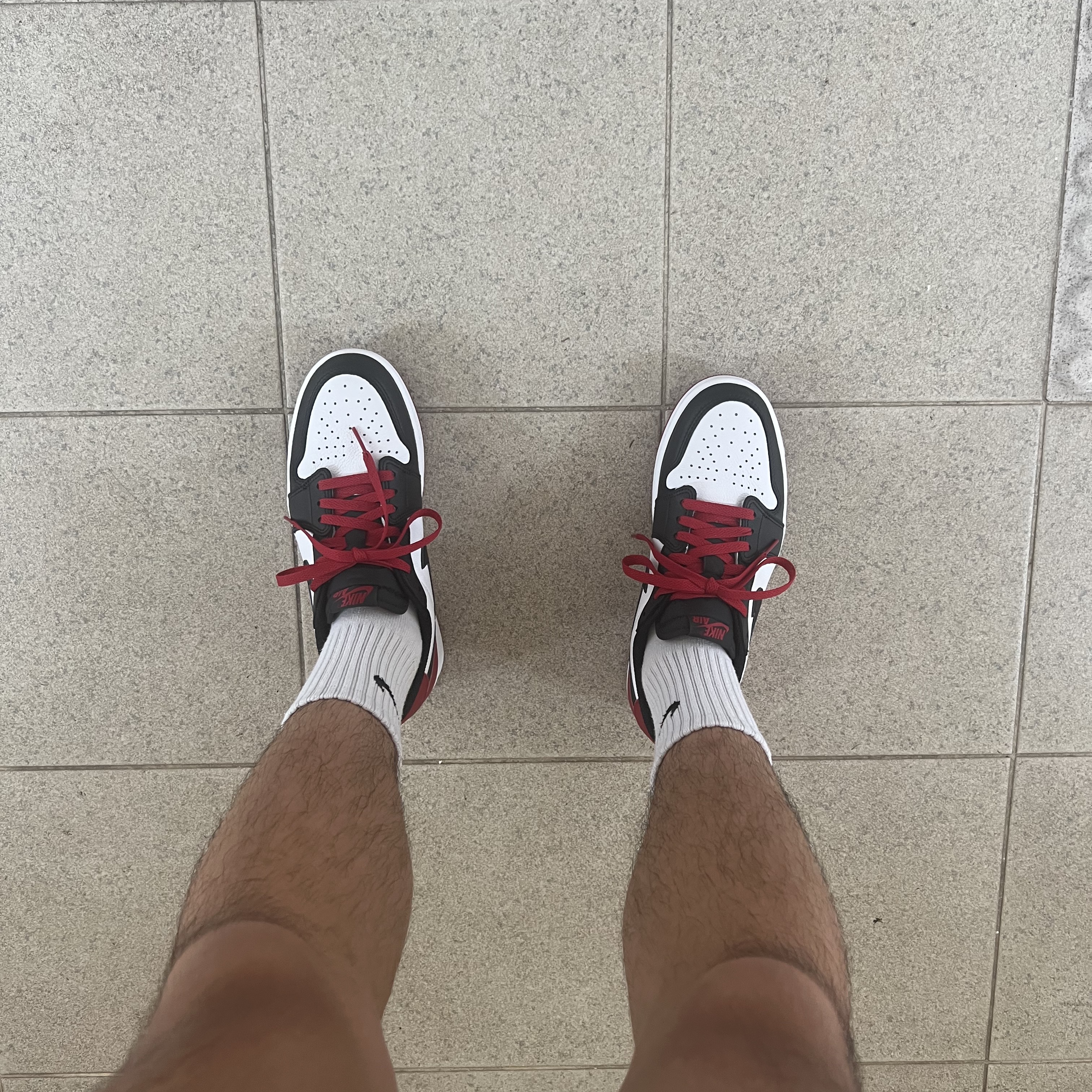 Jordan 1 Retro Low OG Black Toe 착용 스타일