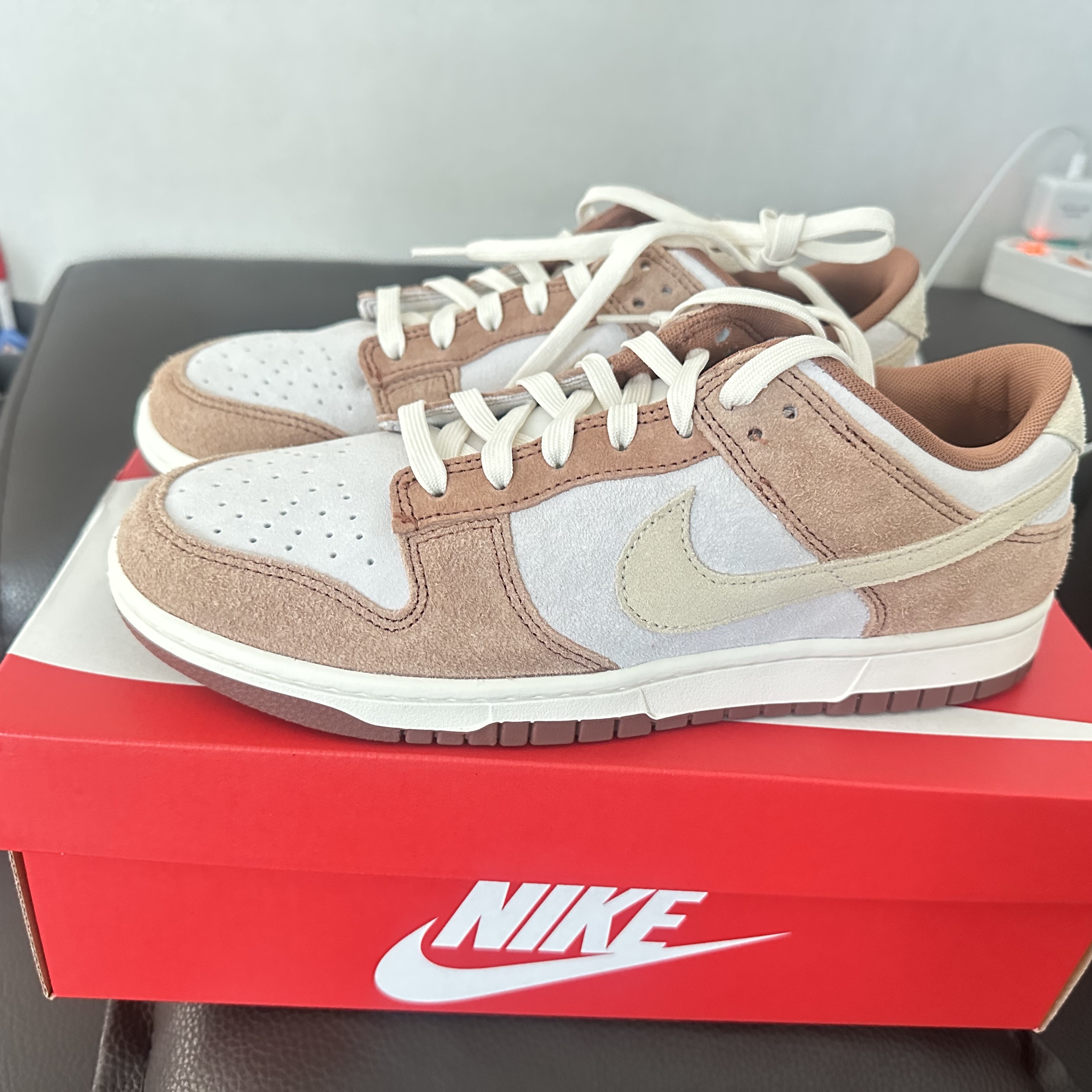Nike Dunk Low Pro Premium Medium Curry 착용 스타일