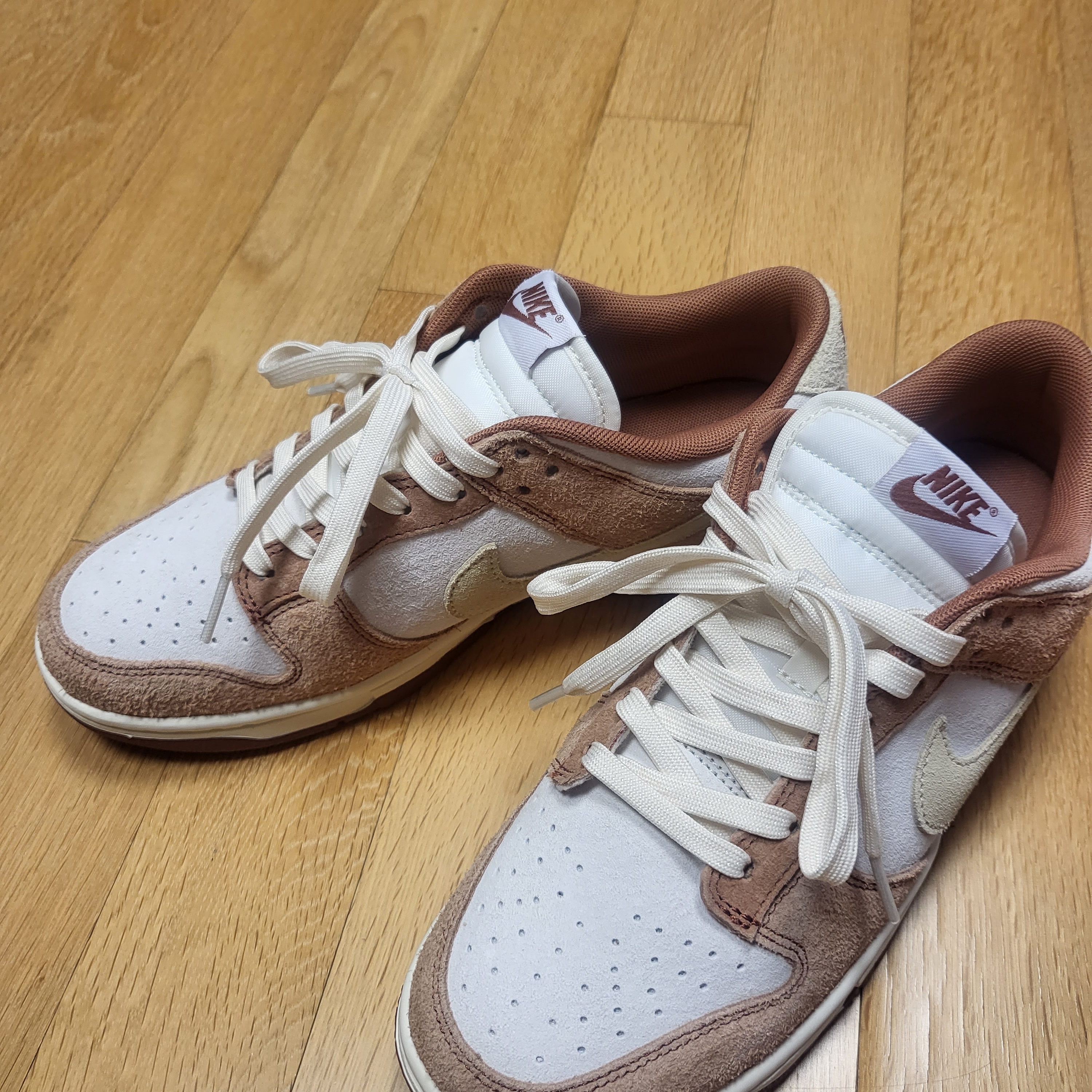 Nike Dunk Low Pro Premium Medium Curry 착용 스타일 - 4