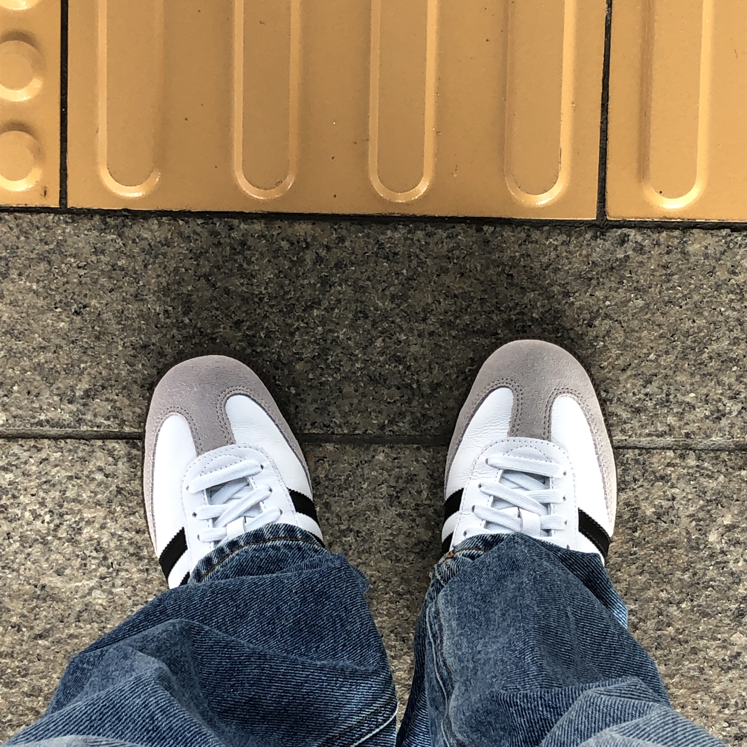 Adidas Samba OG Cloud White 착용 스타일