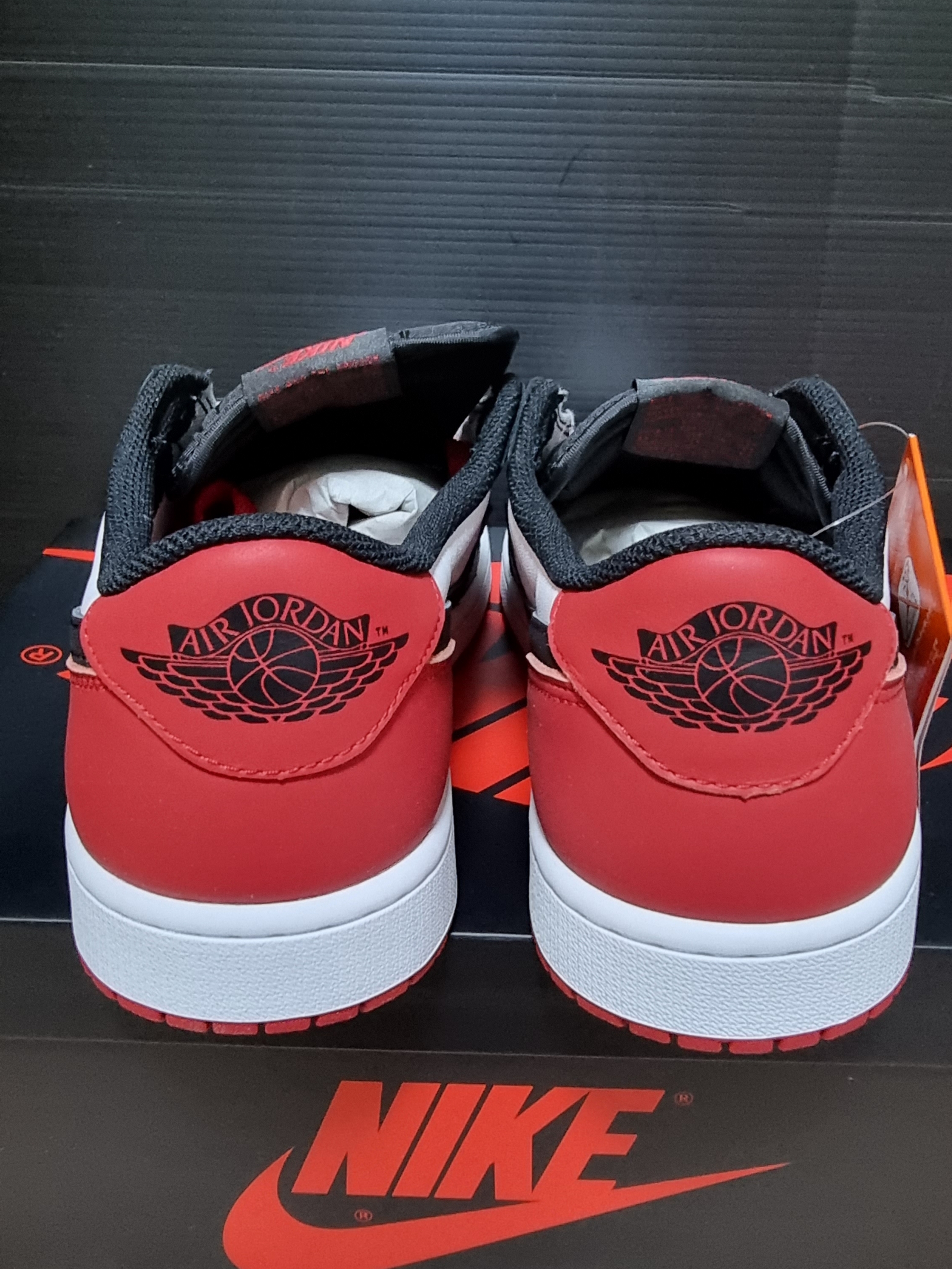 Jordan 1 Retro Low OG Black Toe 착용 스타일 - 4