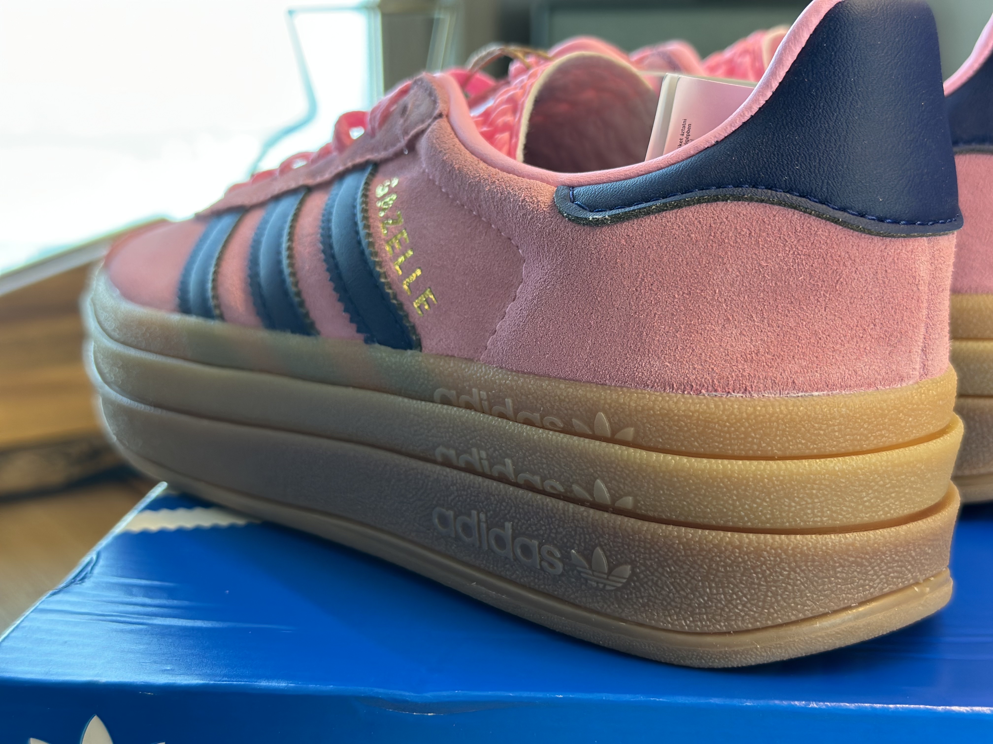 (W) Adidas Gazelle Bold Pink Glow Victory Blue 착용 스타일 - 5