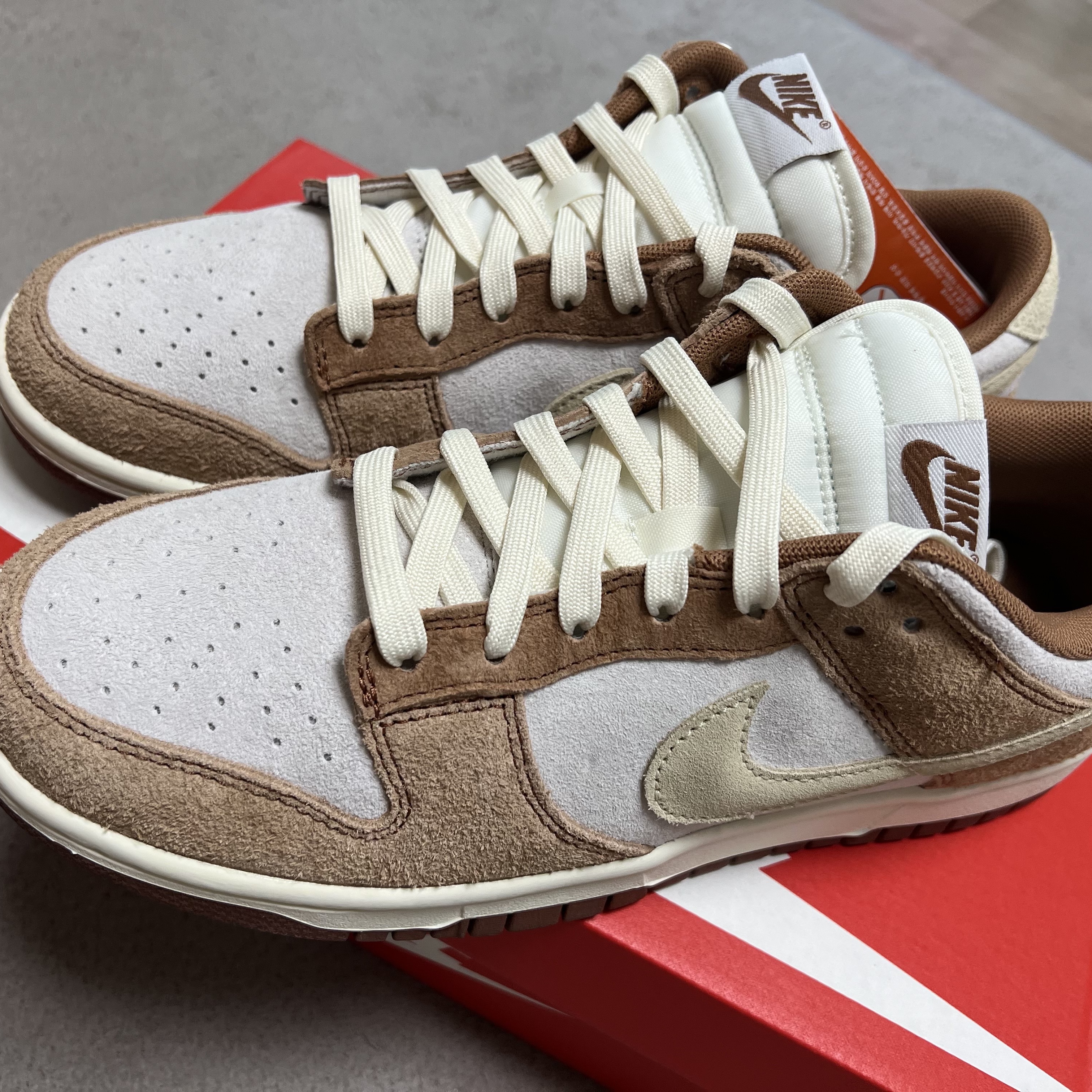 Nike Dunk Low Pro Premium Medium Curry 착용 스타일 - 2