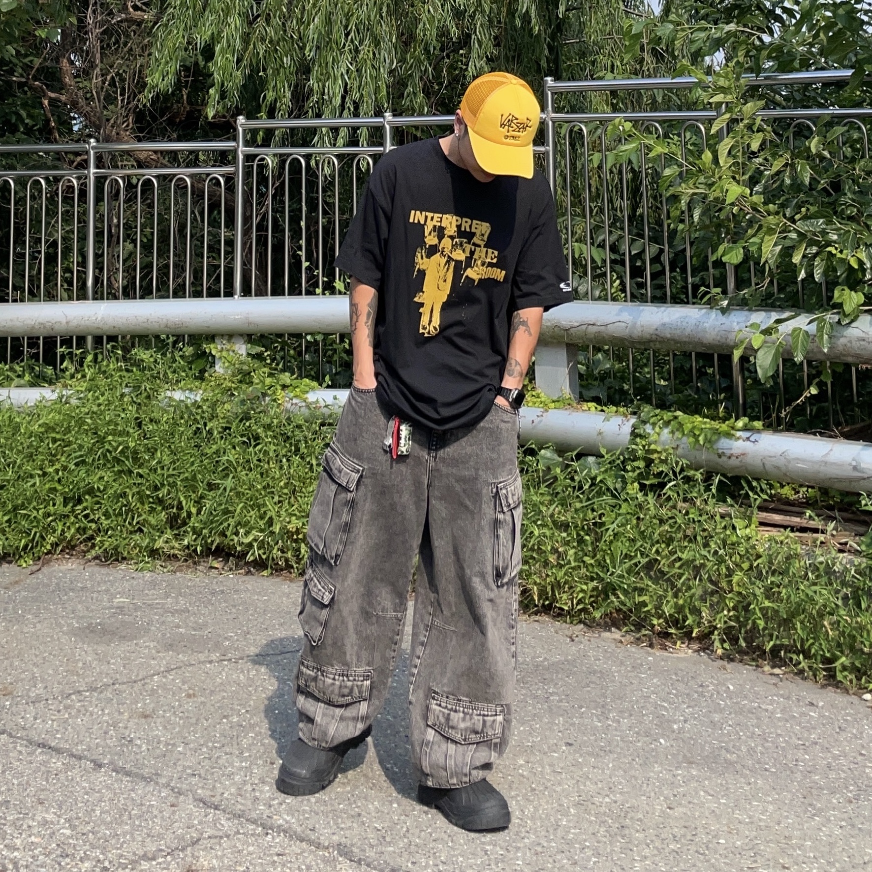 Zara Utility Cargo Jeans Black, Axel Arigato Cryo Combat Boots Black 착용 스타일