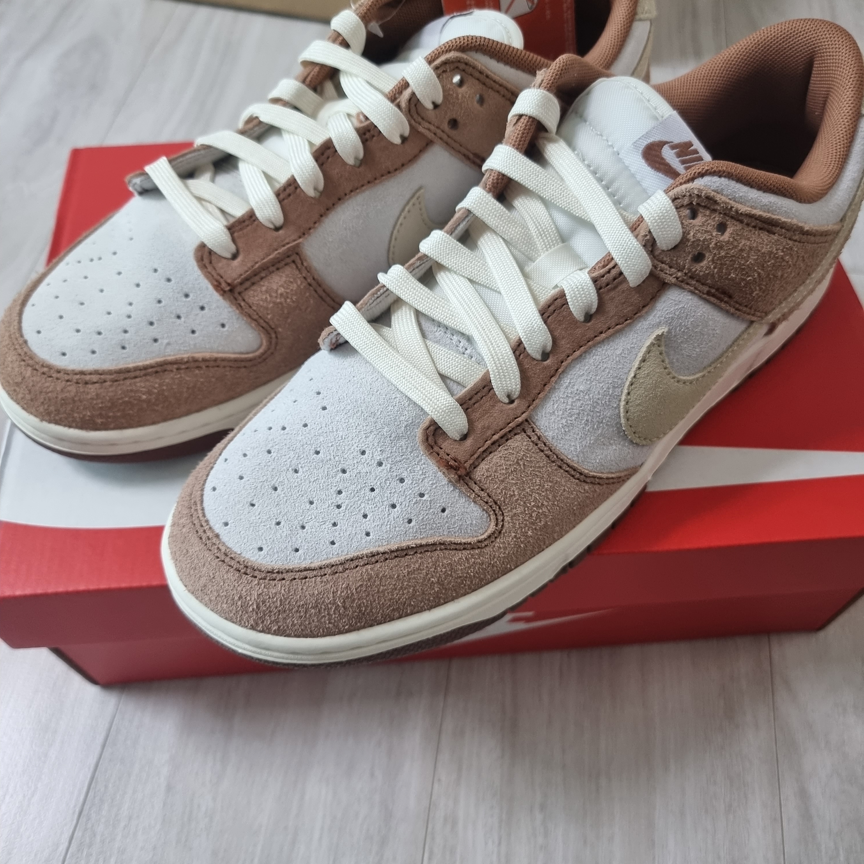 Nike Dunk Low Pro Premium Medium Curry 착용 스타일 - 2