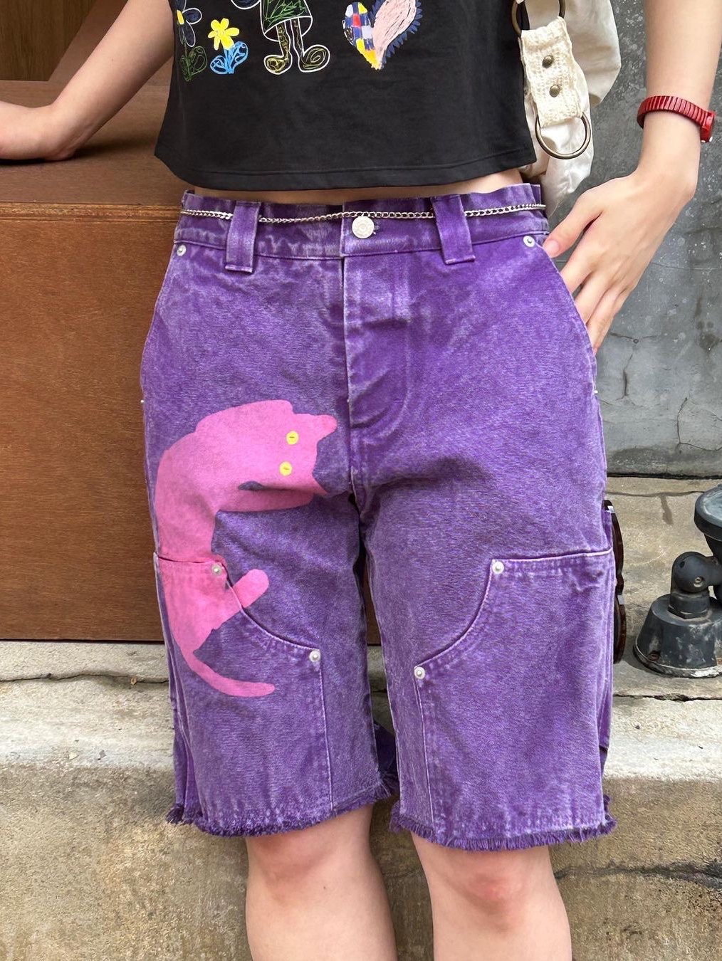 The Museum Visitor Cat Printed Dyeing Shorts Purple 착용 스타일 - 1