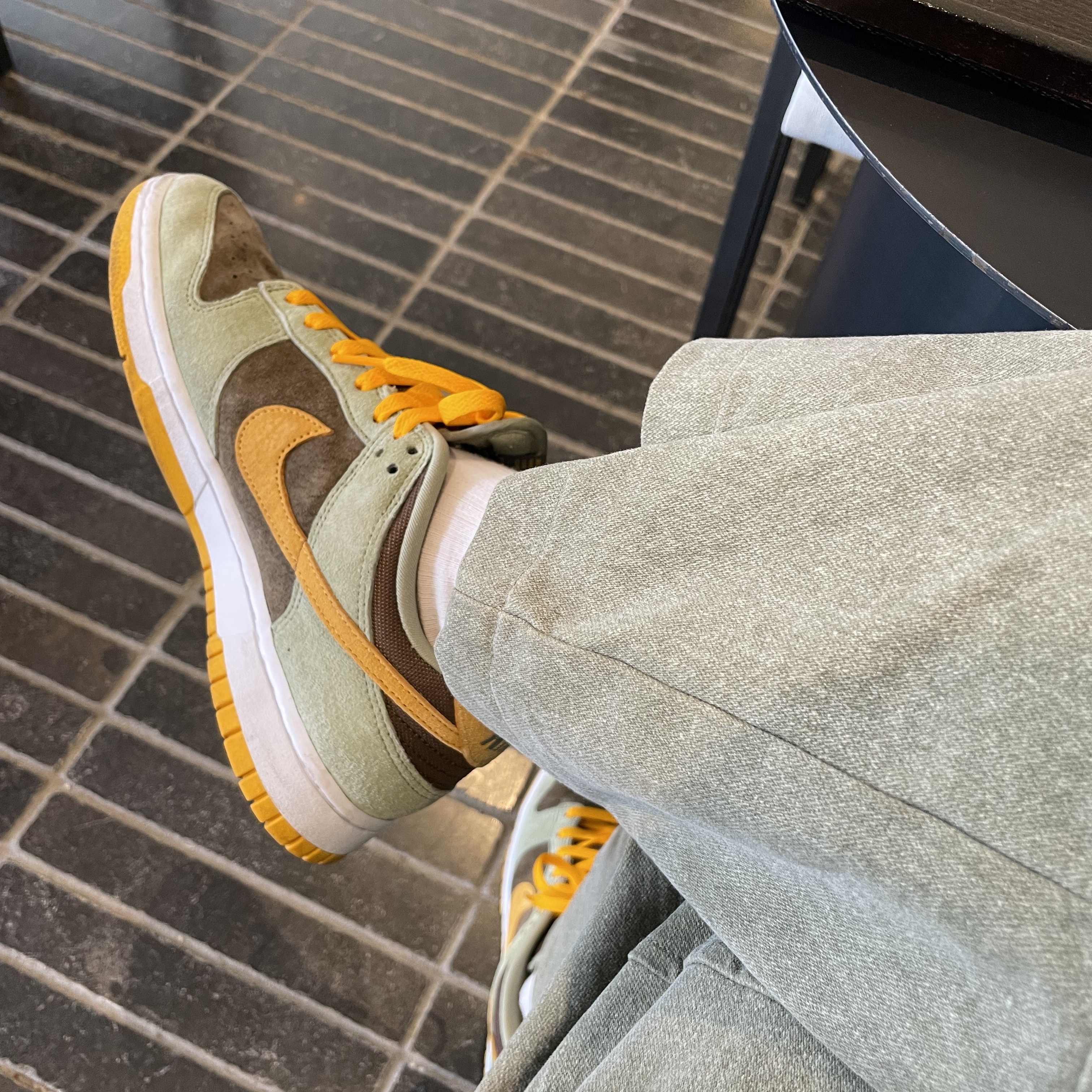 Nike Dunk Low SE Dusty Olive 착용 스타일