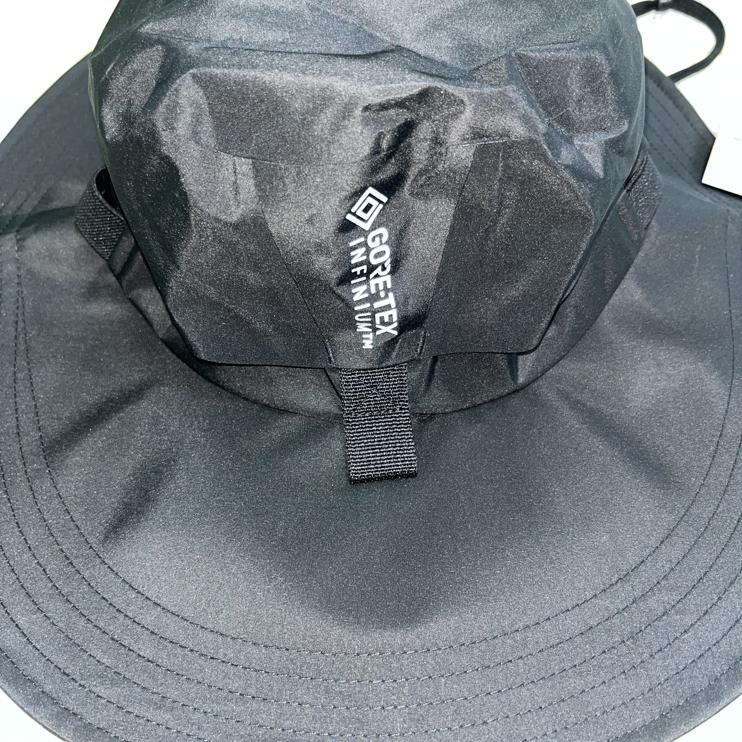 Nike ACG Apex Bucket Hat Black, Nike ACG LBR T-Shirt Summit White - Asia 착용 스타일 - 4