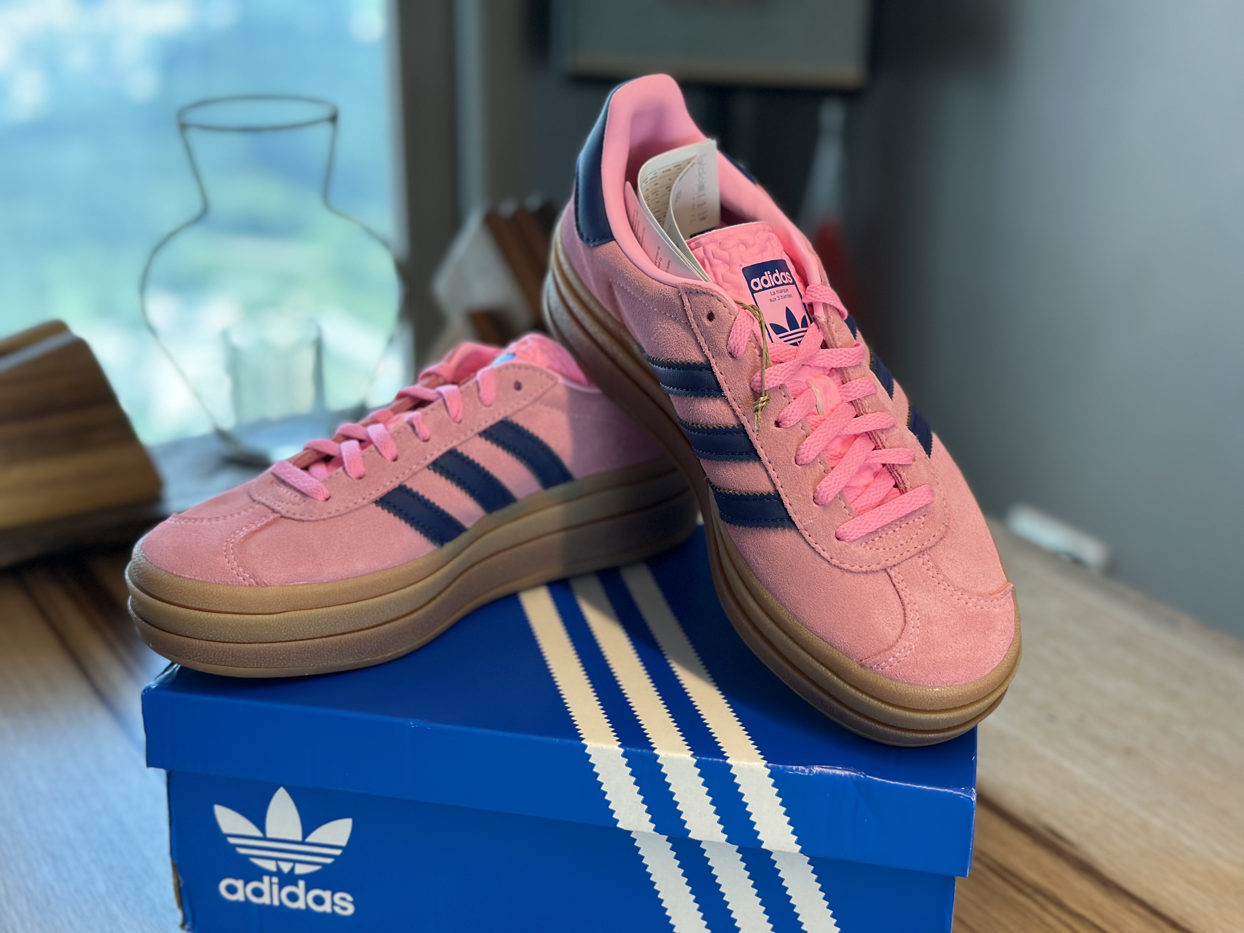 (W) Adidas Gazelle Bold Pink Glow Victory Blue 착용 스타일 - 2