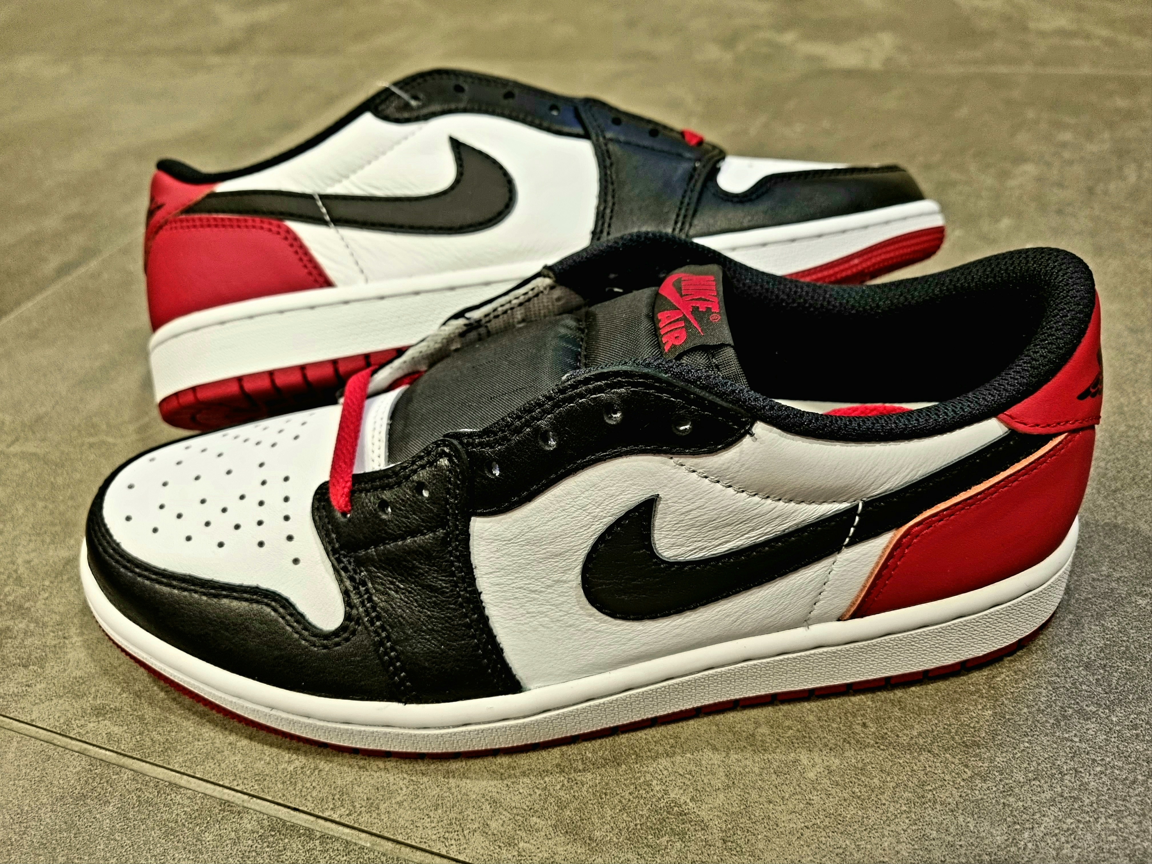 Jordan 1 Retro Low OG Black Toe 착용 스타일 - 2