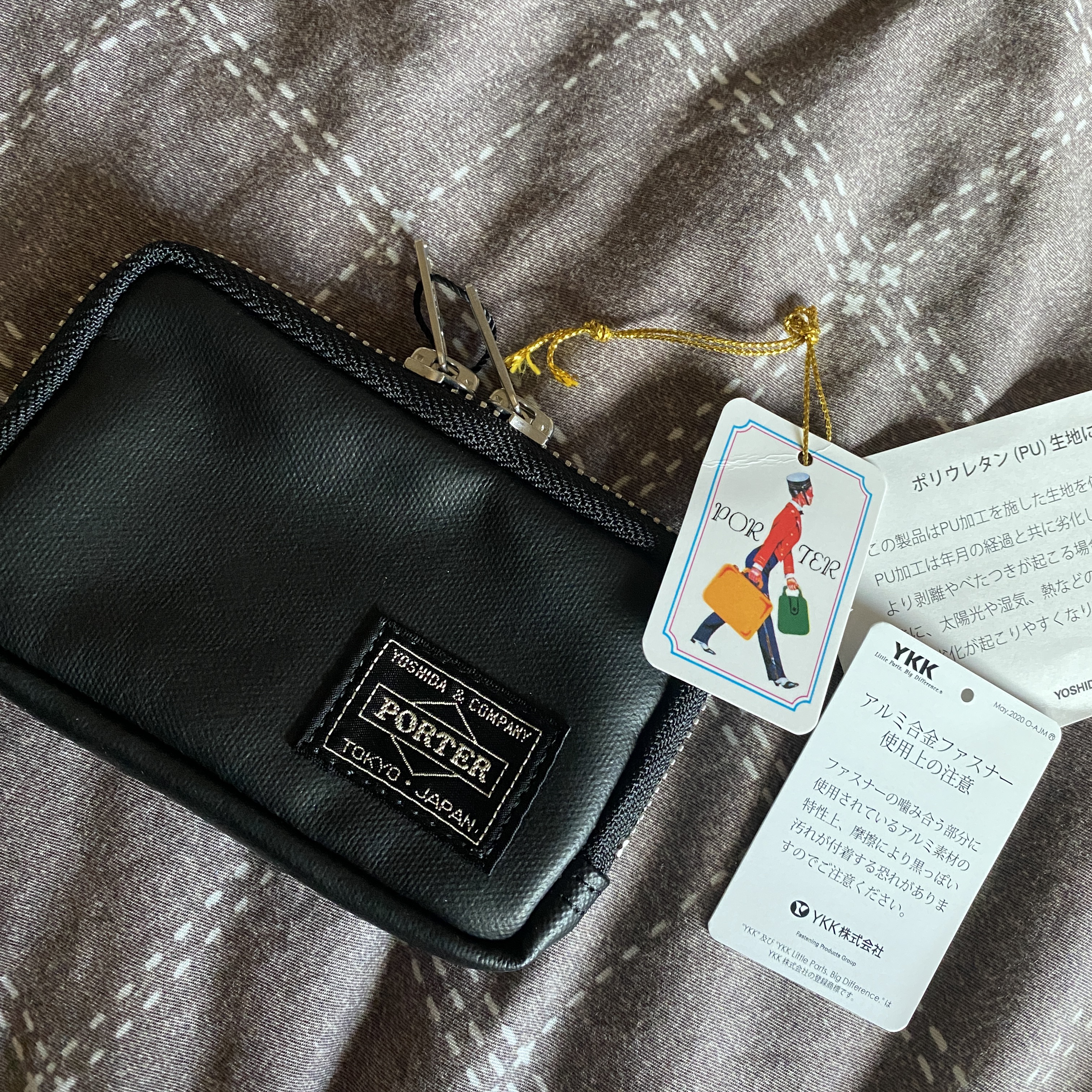 Porter Freestyle Multi Coin Case Black 착용 스타일