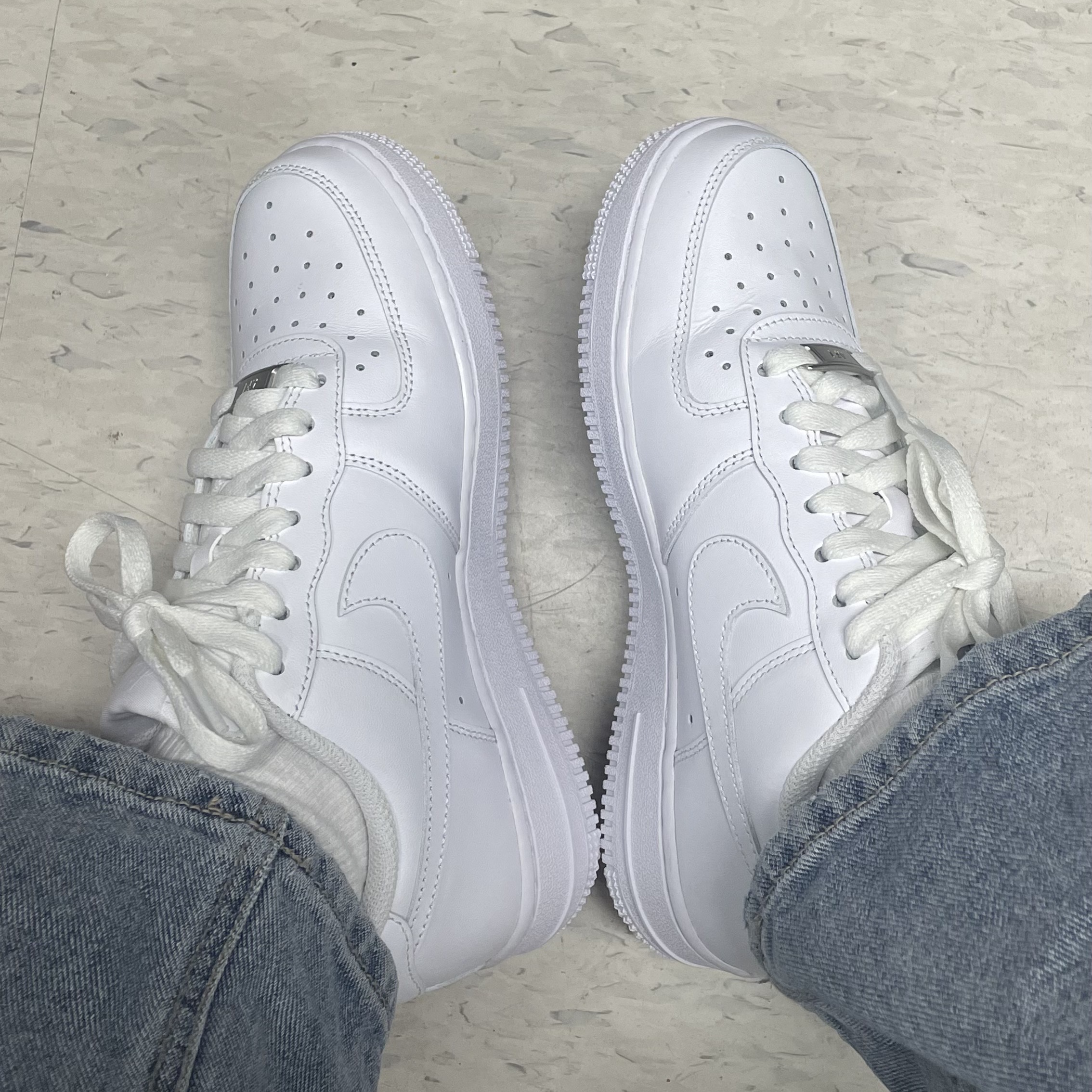 (W) Nike Air Force 1 '07 Low White 착용 스타일