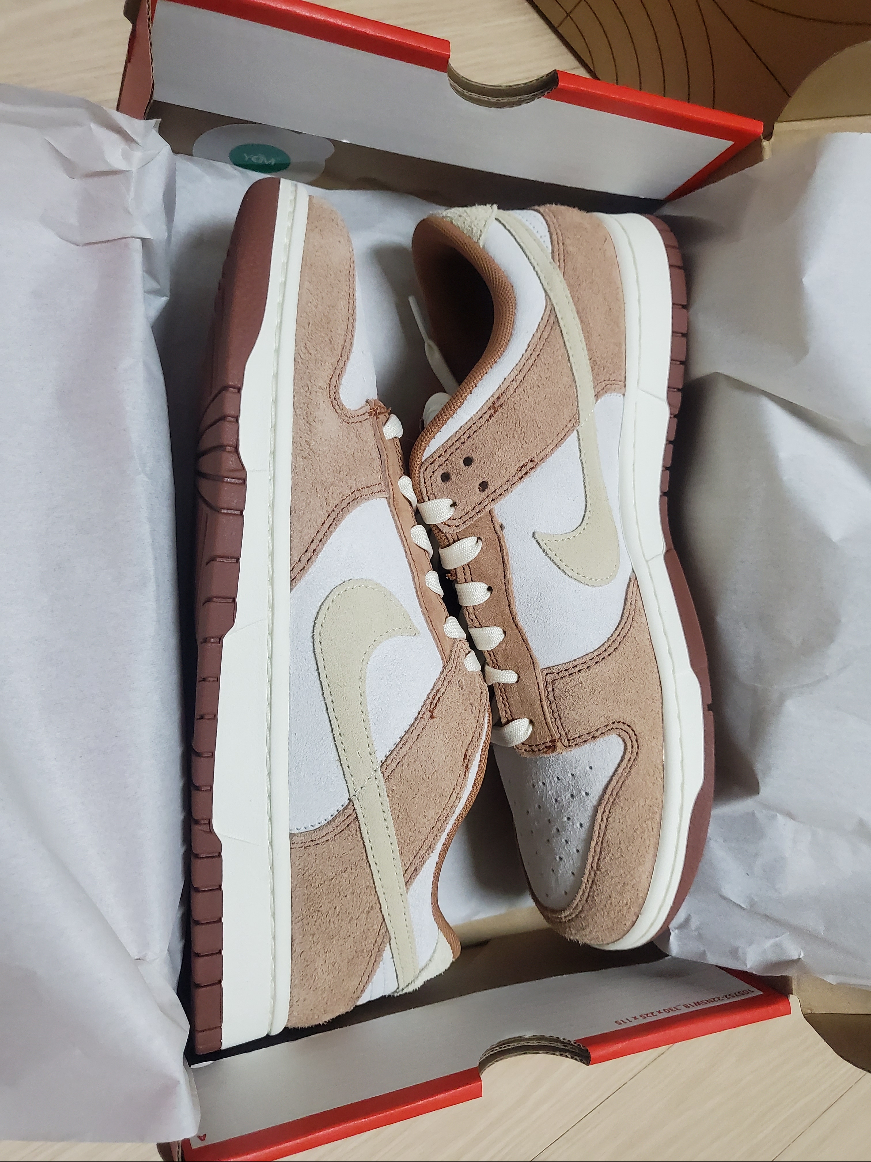 Nike Dunk Low Pro Premium Medium Curry 착용 스타일