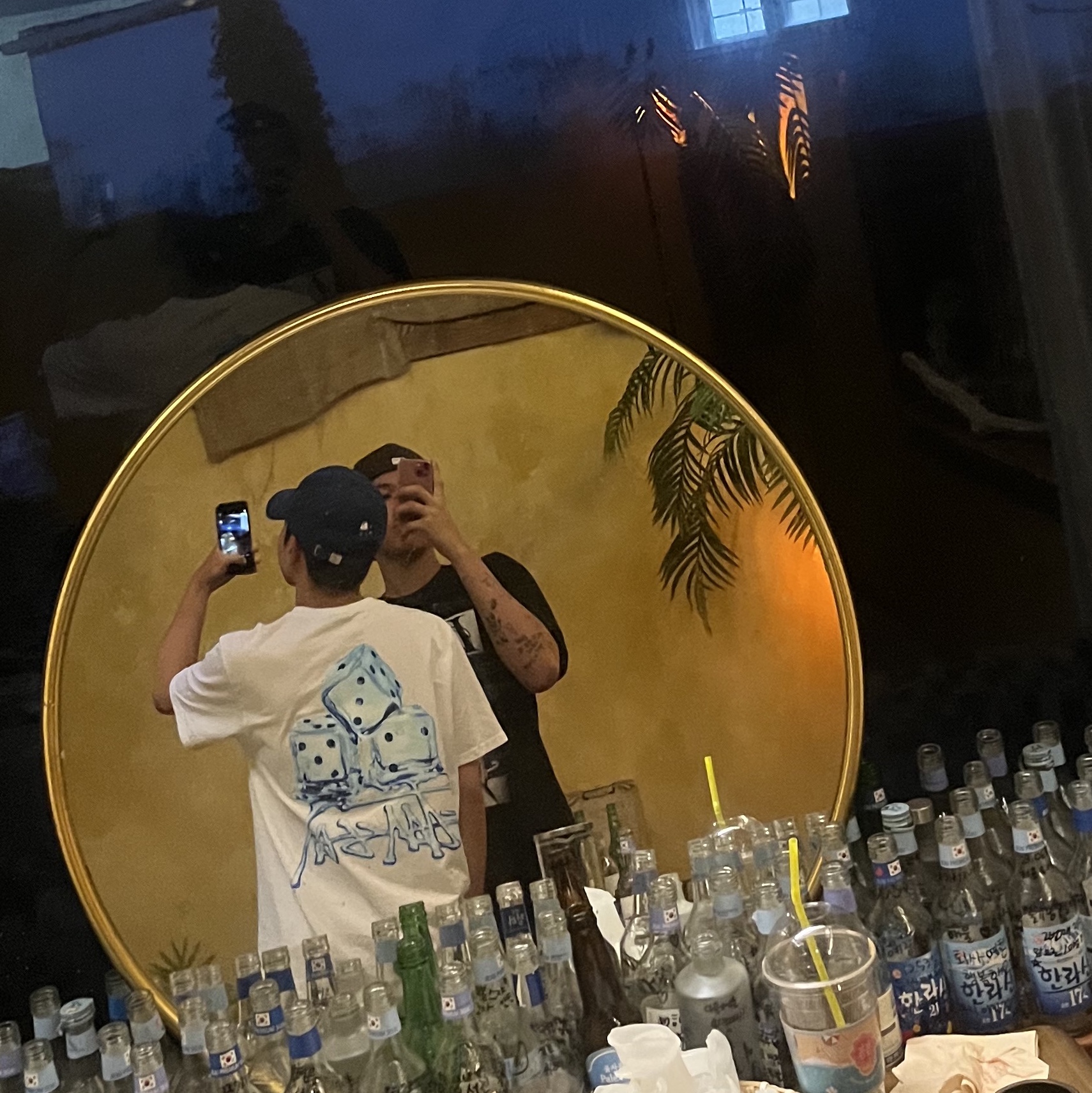 Stussy Melted T-Shirt White 착용 스타일