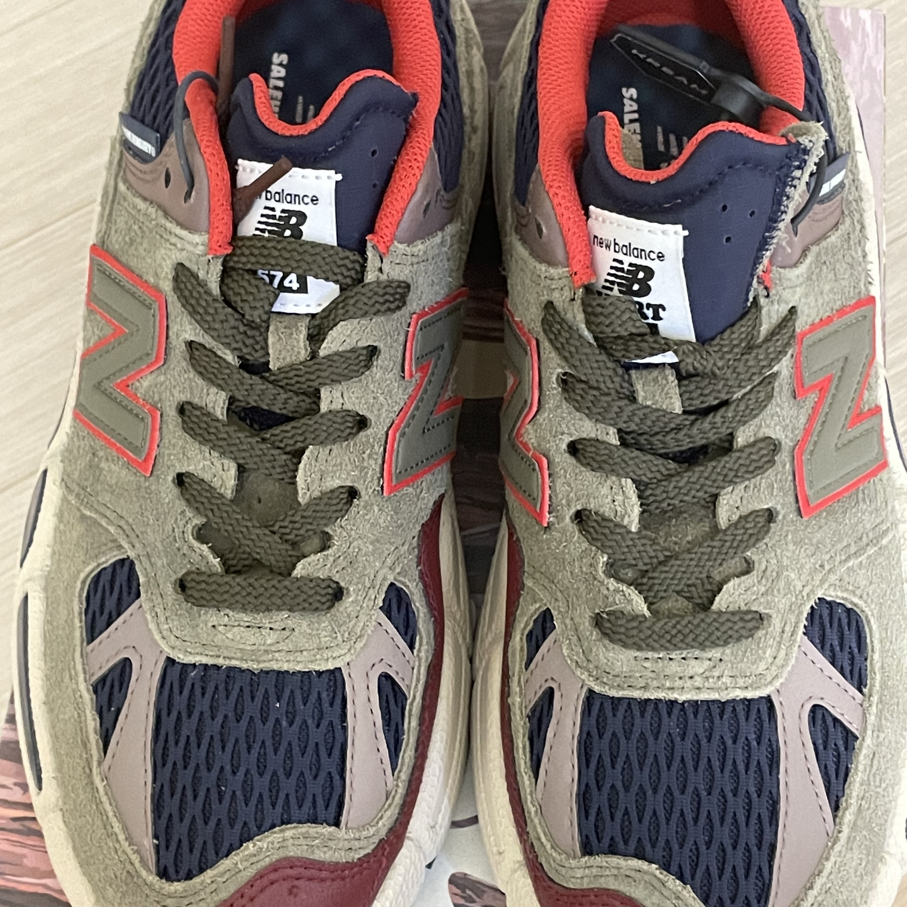 New Balance x Salehe Bembury 574 Yurt Team Forest Green 착용 스타일 - 2