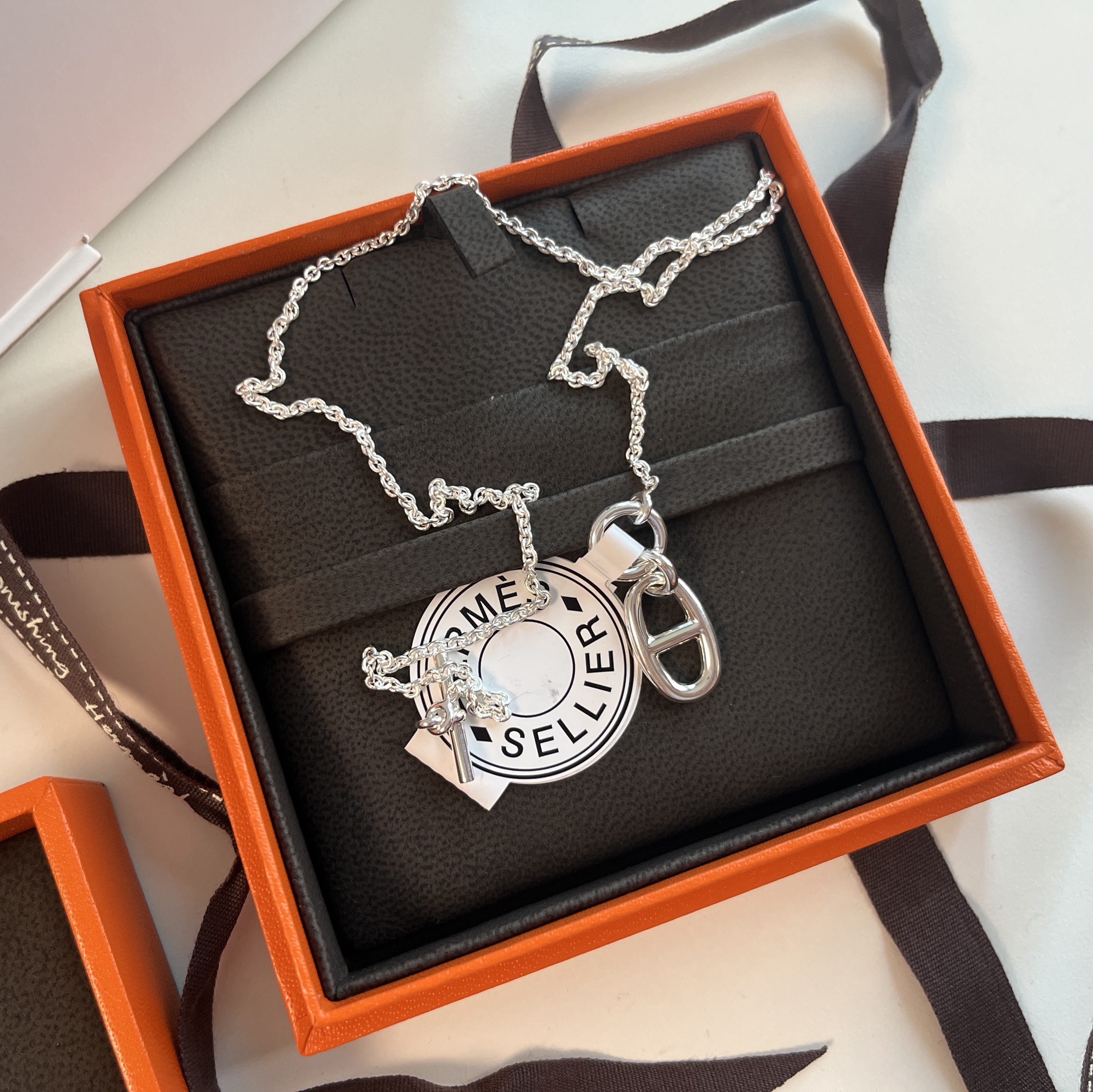 (W) Hermes Chaine D'Ancre Pendant Sterling Silver 착용 스타일