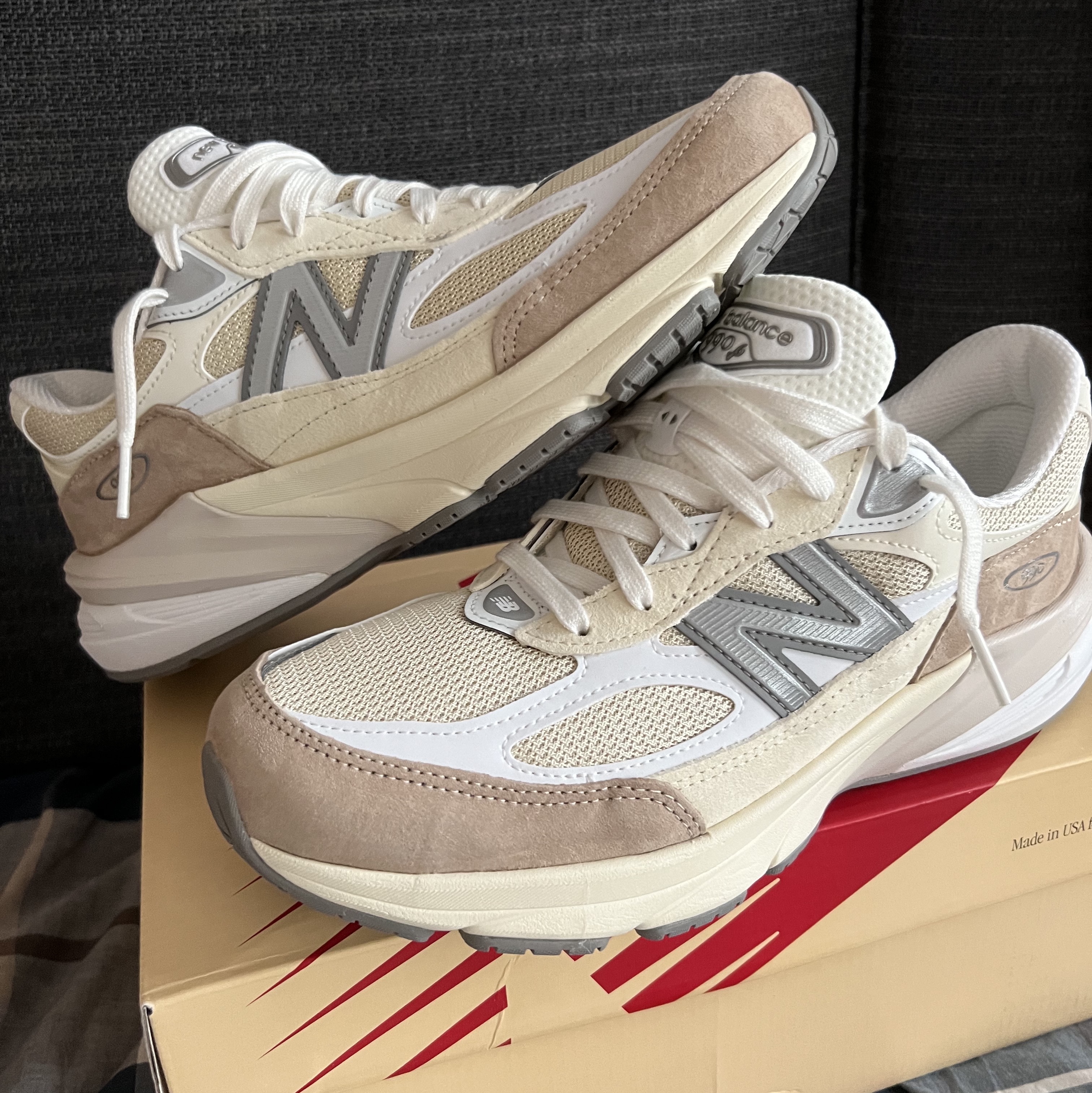 New Balance 990v6 Made in USA Cream Mindful Grey 착용 스타일