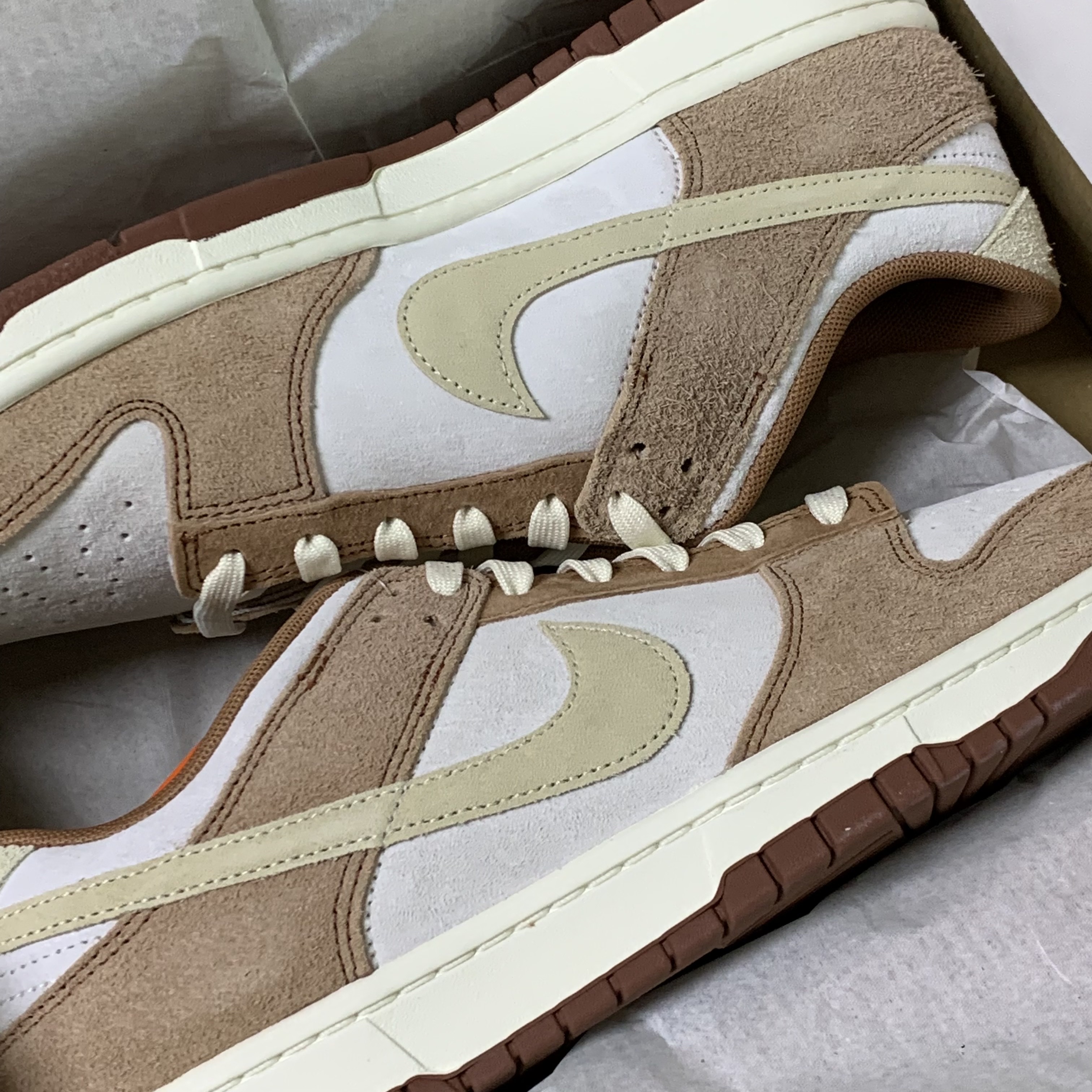 Nike Dunk Low Pro Premium Medium Curry 착용 스타일