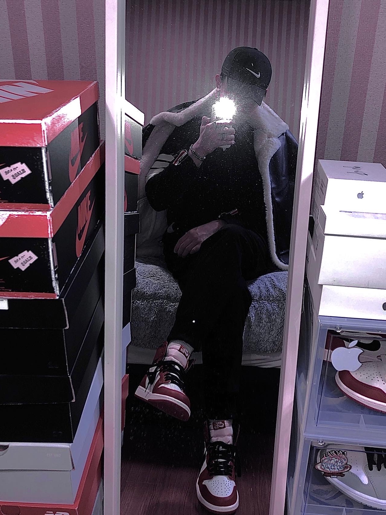 Jordan 1 Retro High OG Chicago 2022, Jordan 1 Mid Light Smoke Grey 착용 스타일
