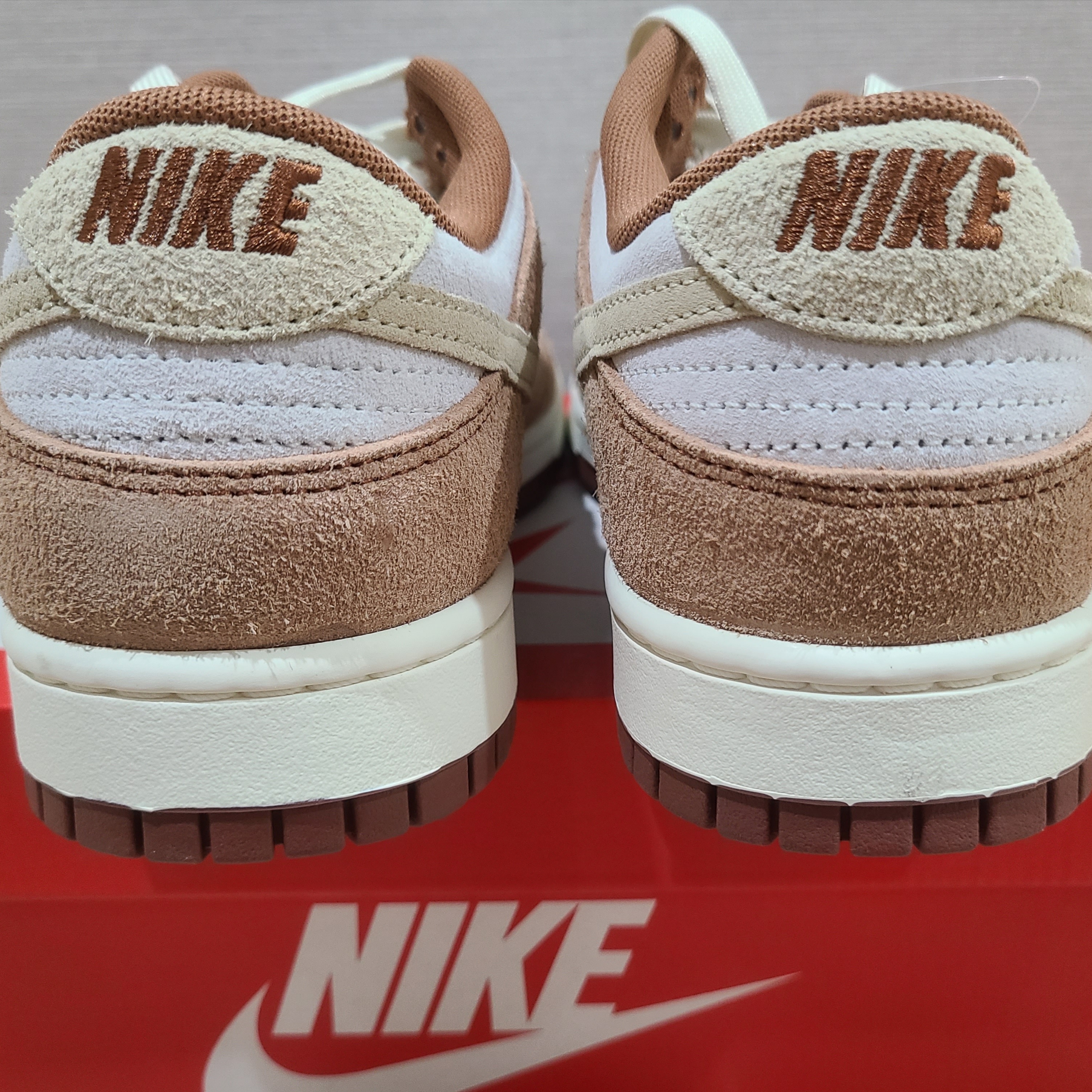 Nike Dunk Low Pro Premium Medium Curry 착용 스타일 - 2