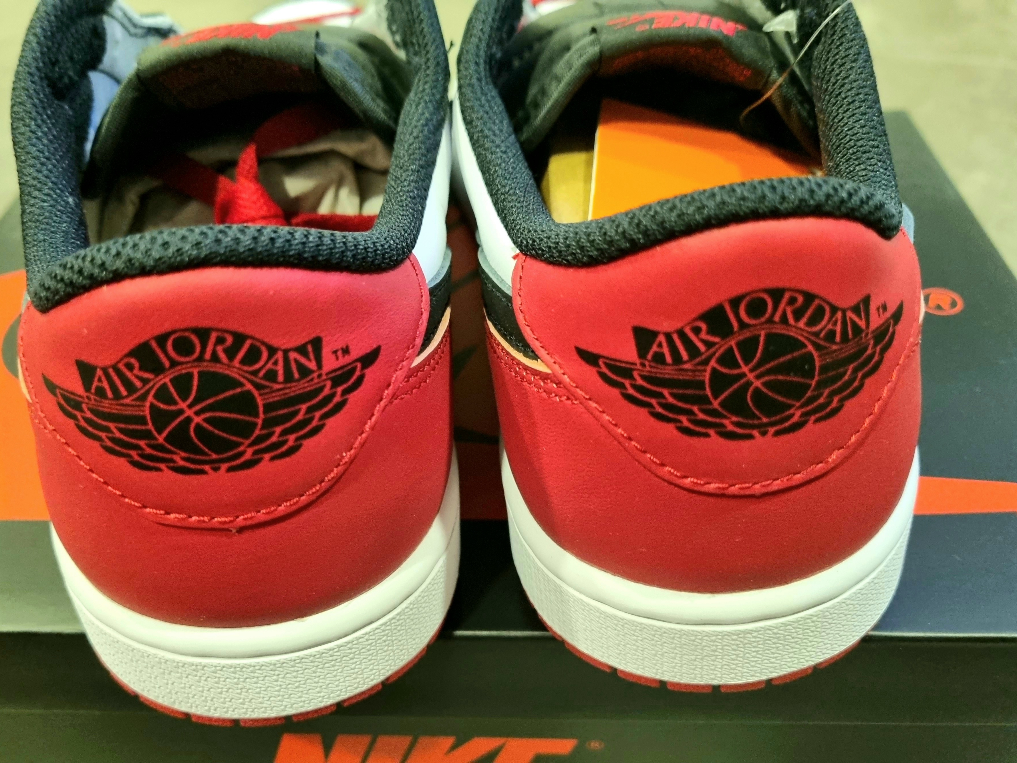 Jordan 1 Retro Low OG Black Toe 착용 스타일 - 4