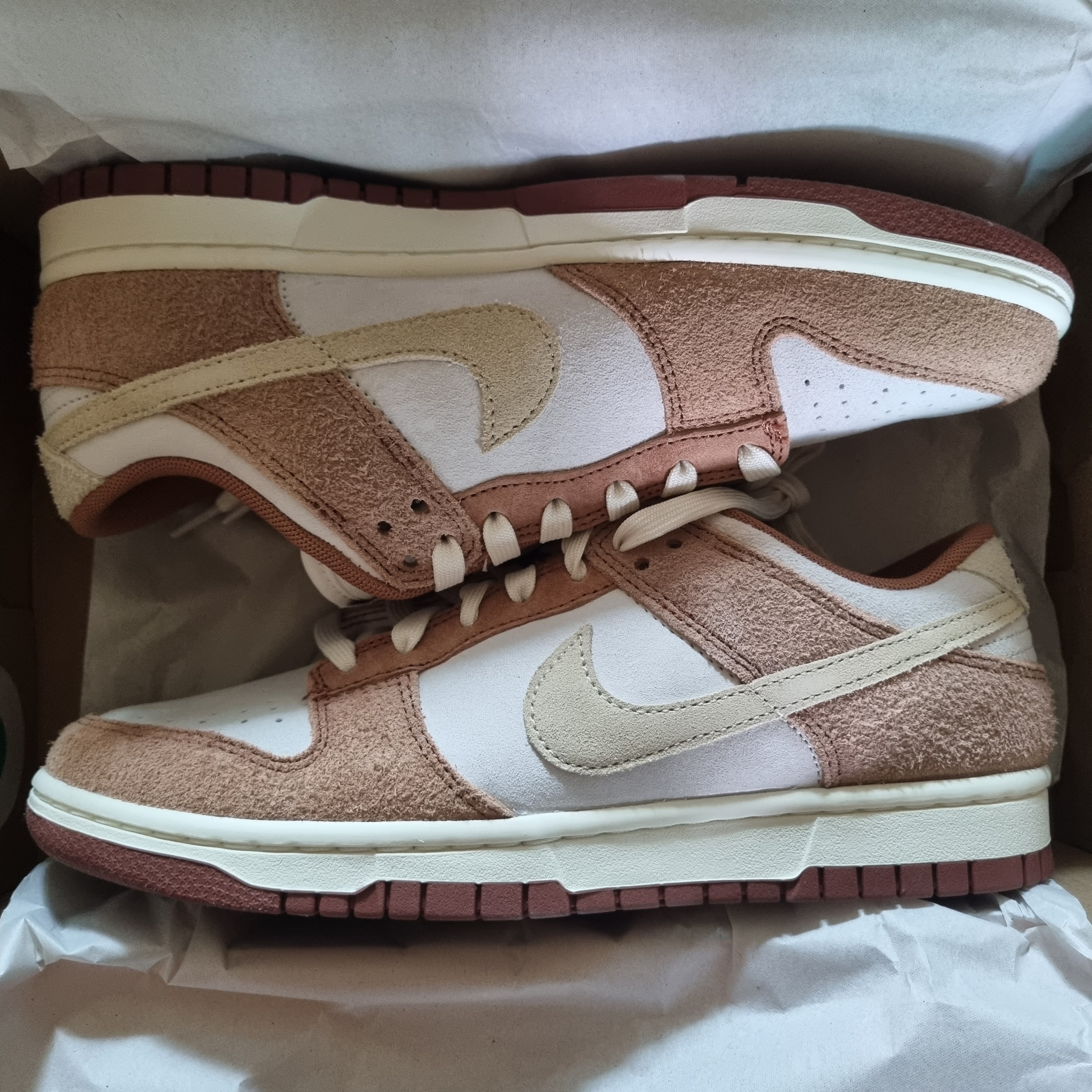 Nike Dunk Low Pro Premium Medium Curry 착용 스타일