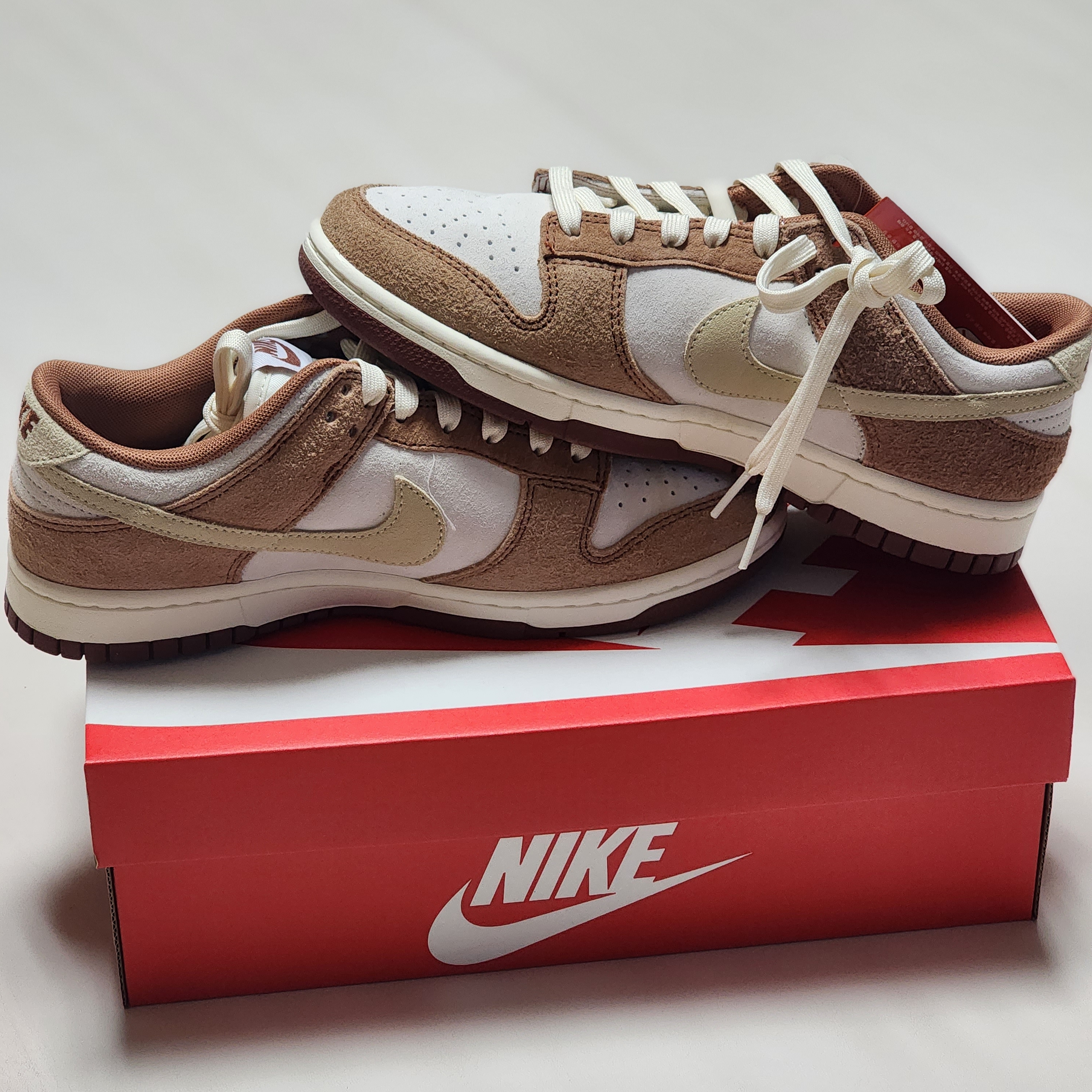 Nike Dunk Low Pro Premium Medium Curry 착용 스타일 - 1
