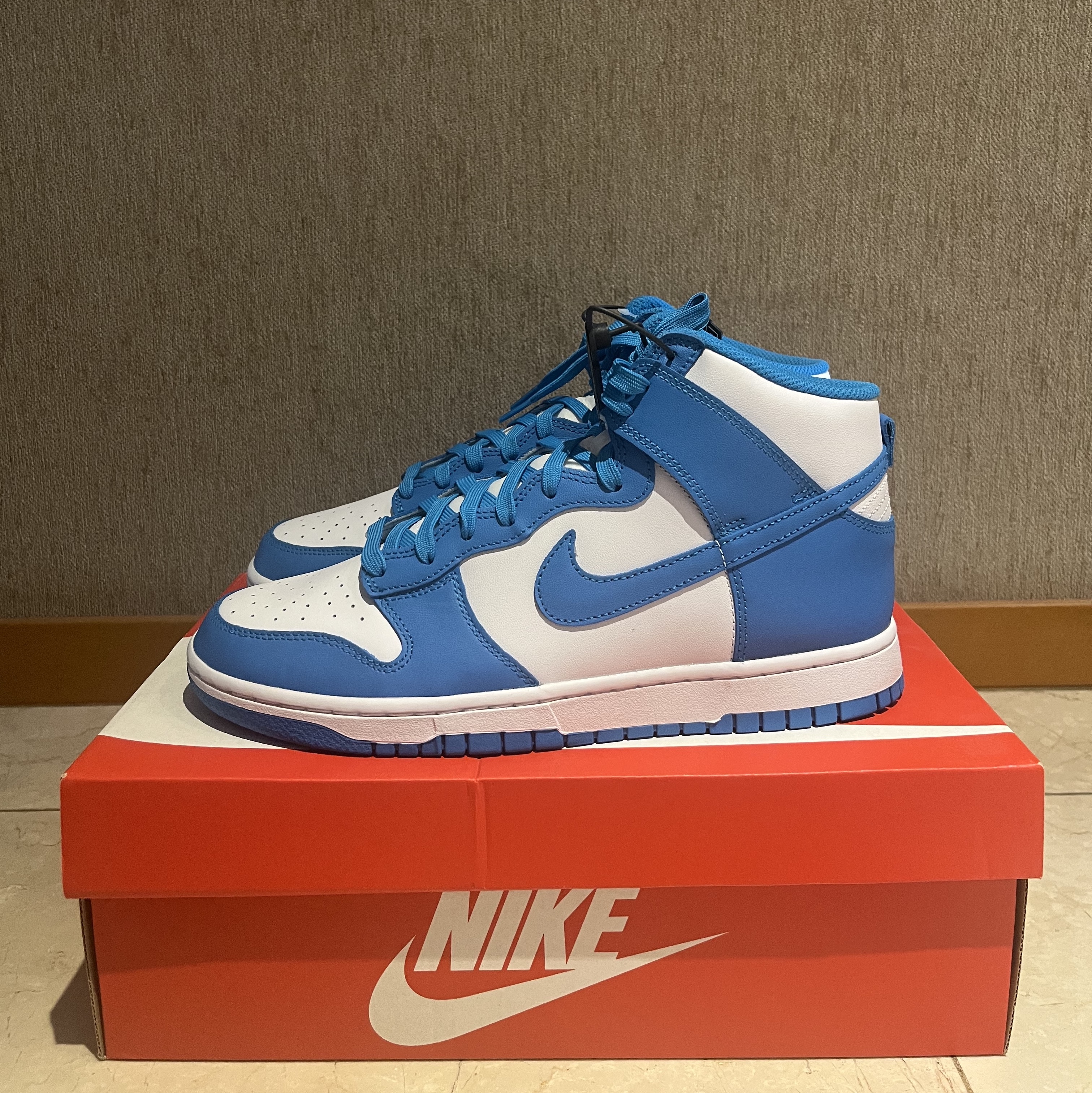 Nike Dunk High Retro Championship Blue 착용 스타일