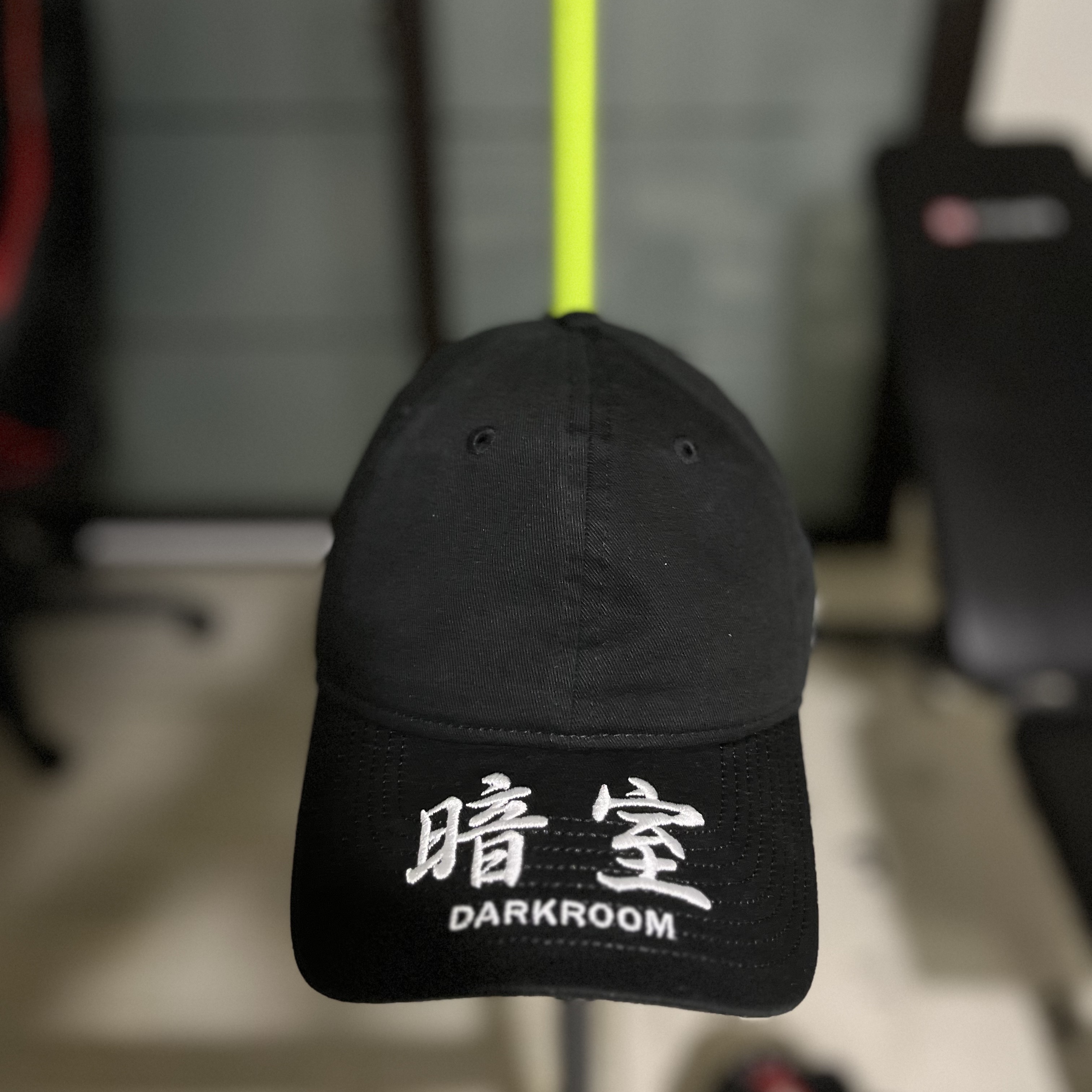 Darkr8m Studio x New Era Unstructured Ball Cap Black 착용 스타일