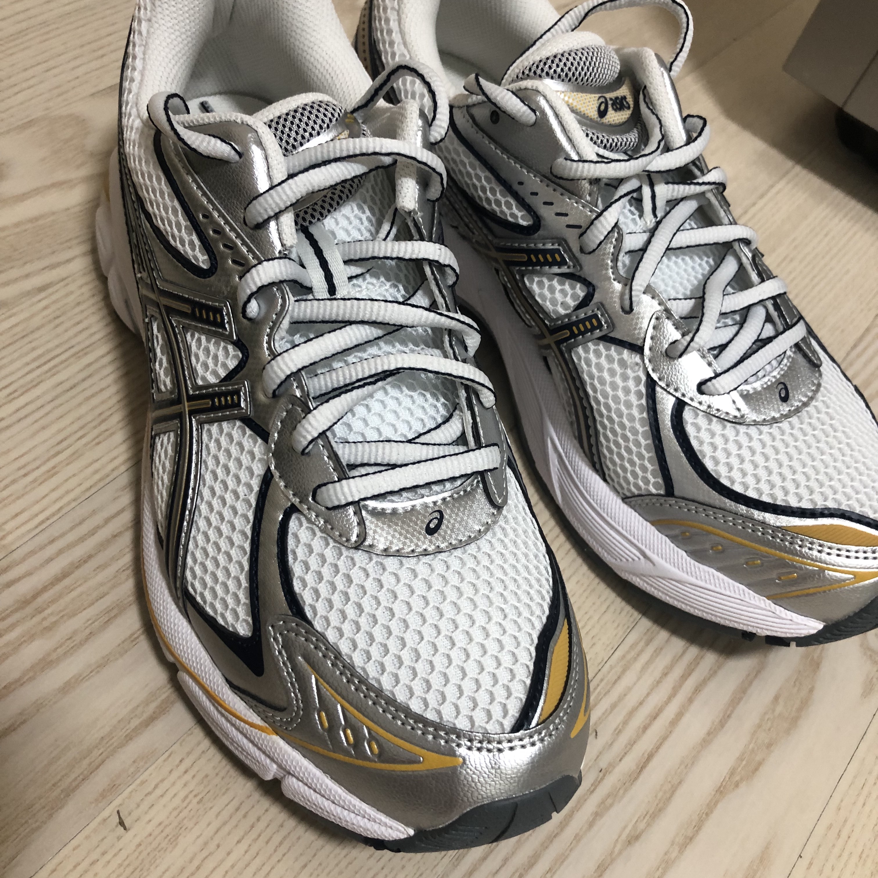 Asics GT-2160 White Pure Silver 착용 스타일