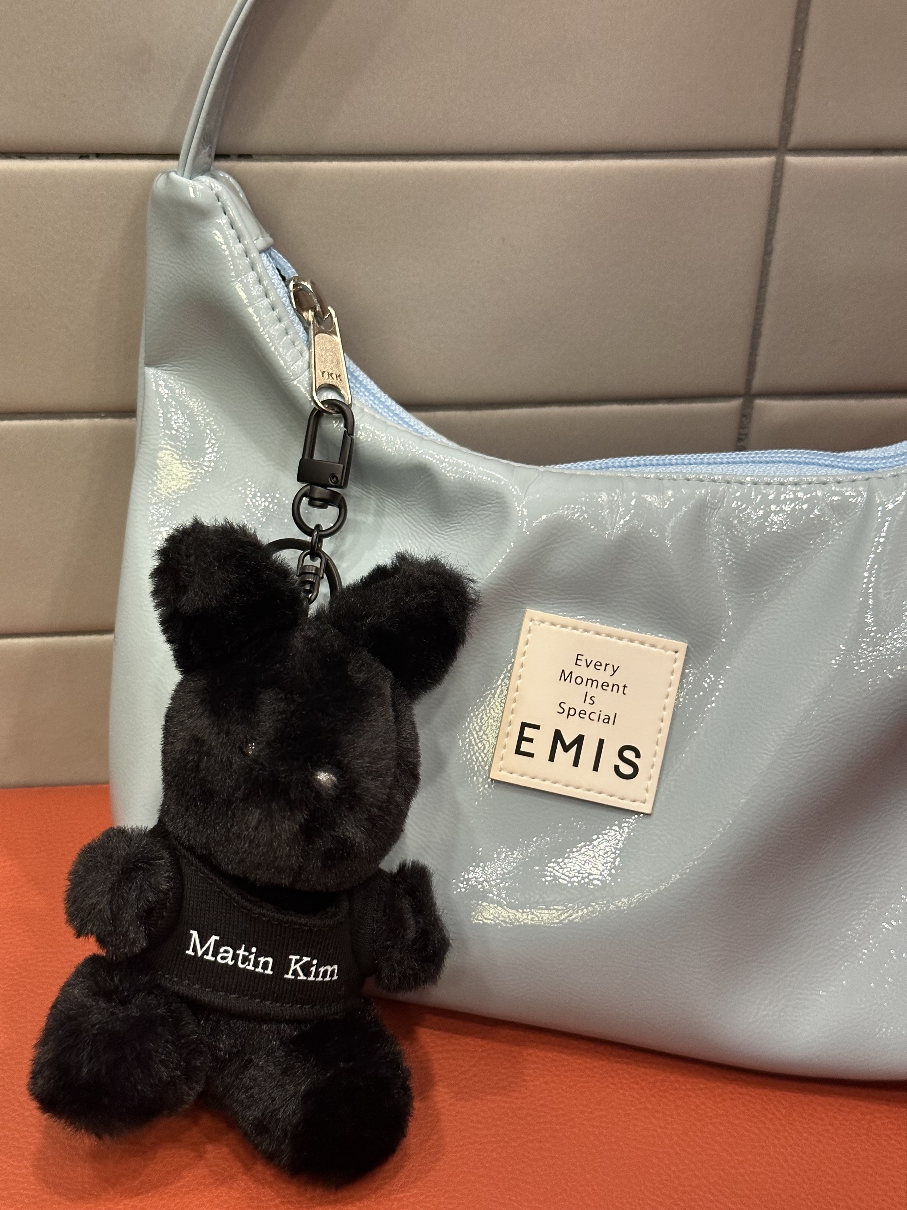 Matin Kim Black Bunny Toy Keyring Black 착용 스타일