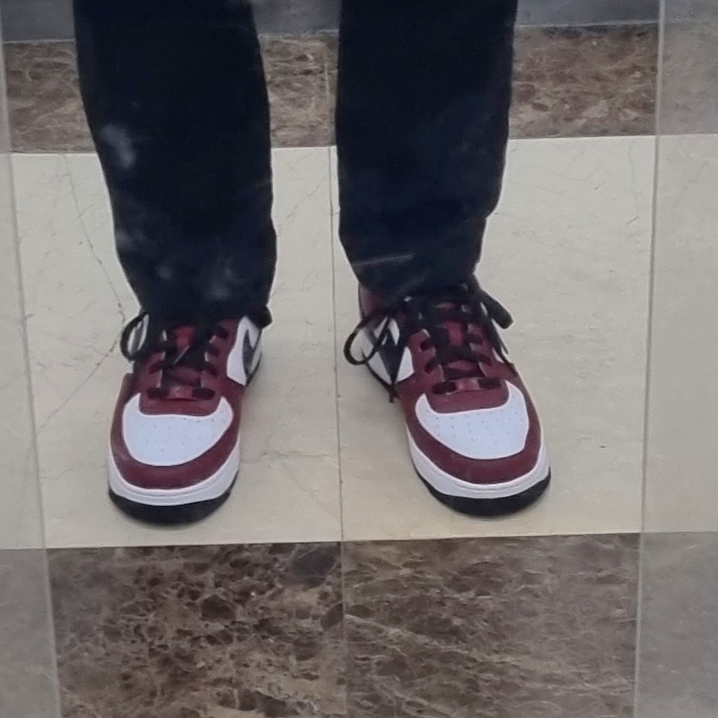 (GS) Nike Air Force 1 LV8 Team Red 착용 스타일