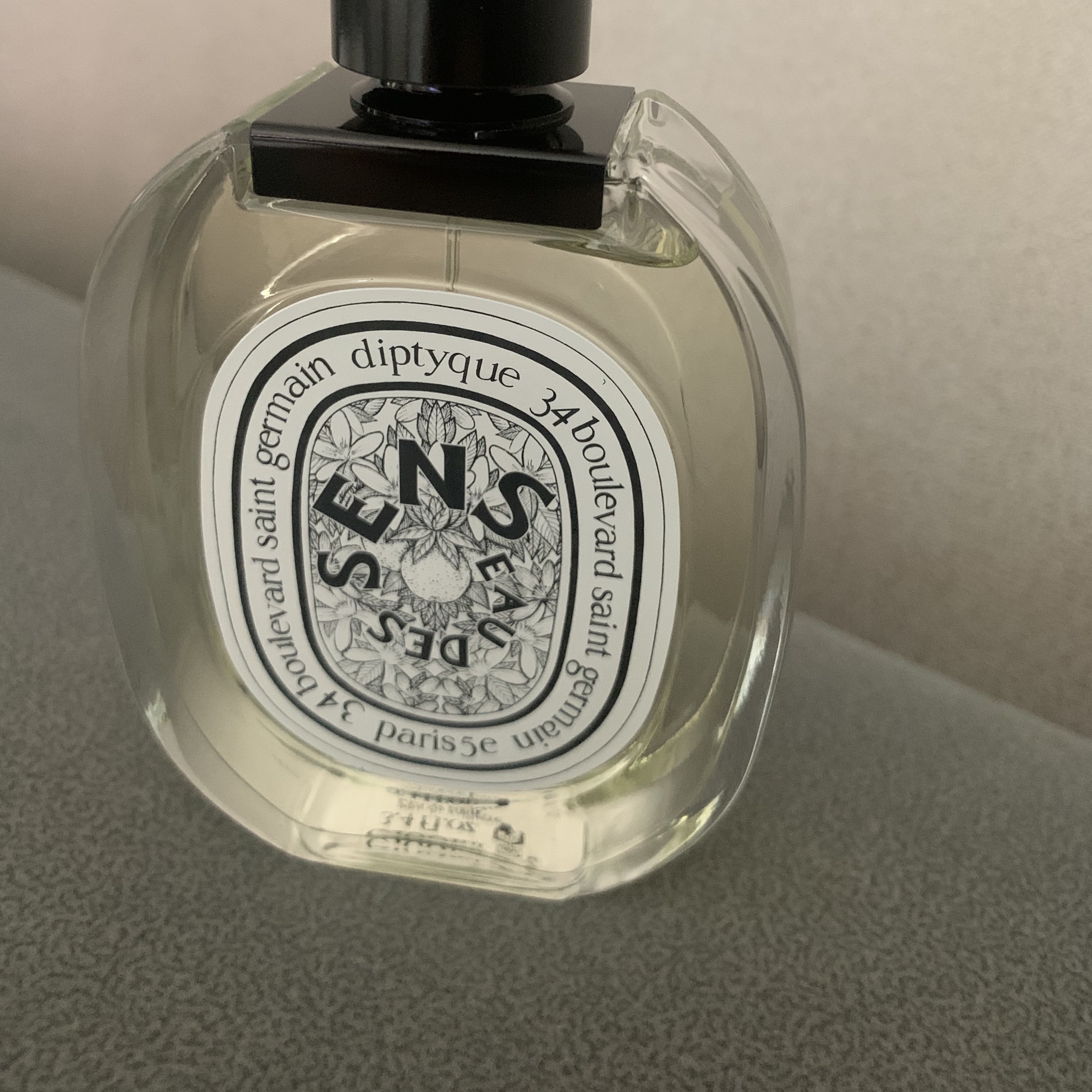 Diptyque Eau Des Sens Eau De Toilette 100ml 착용 스타일